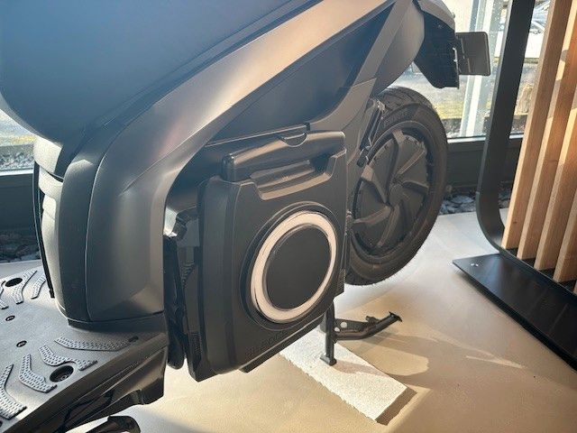 Fahrzeugabbildung SEAT Mo 125