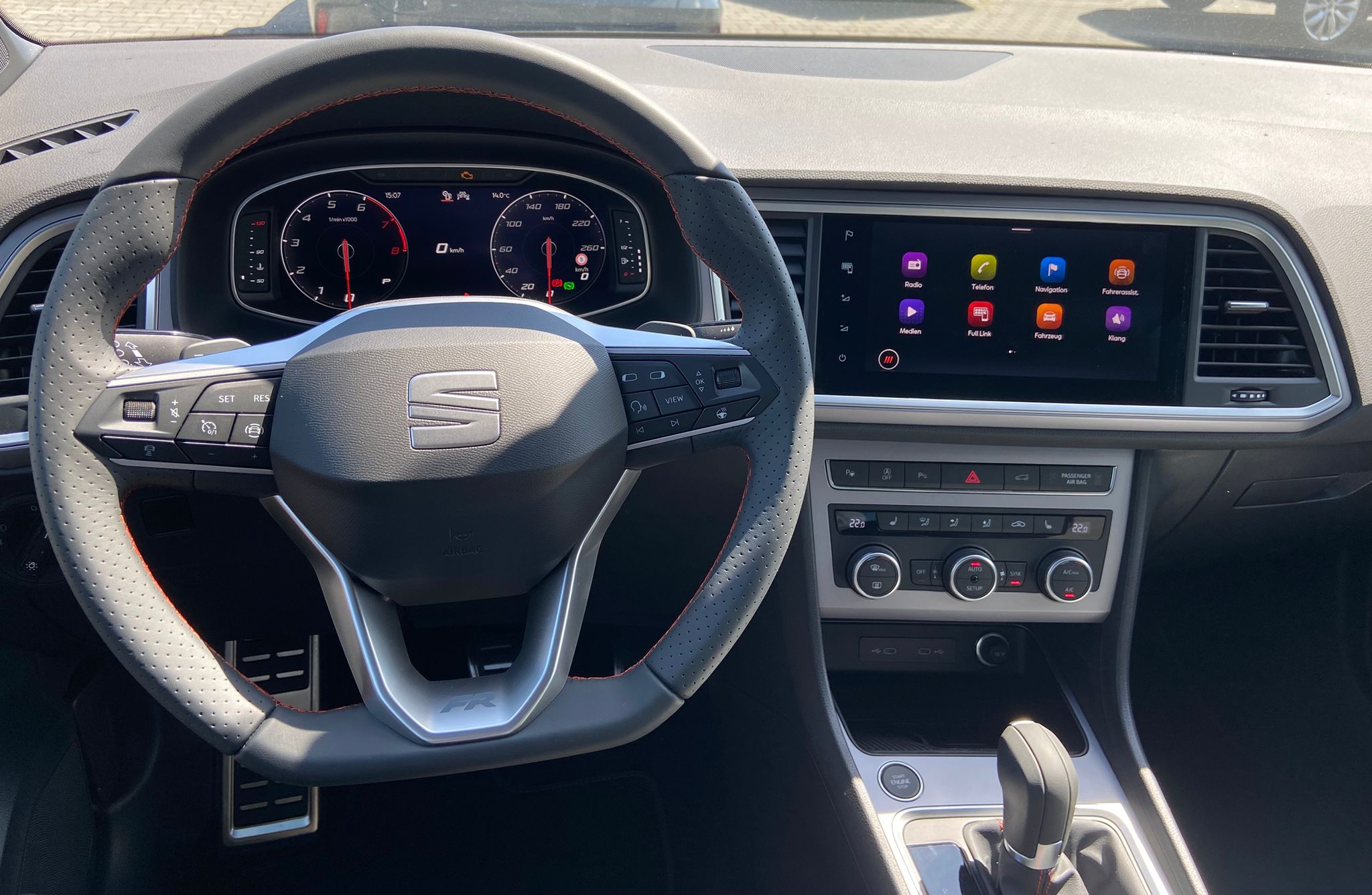 Fahrzeugabbildung SEAT Ateca FR 1.5 TSI ACT 110kW (150 PS) 7-Gang-DSG