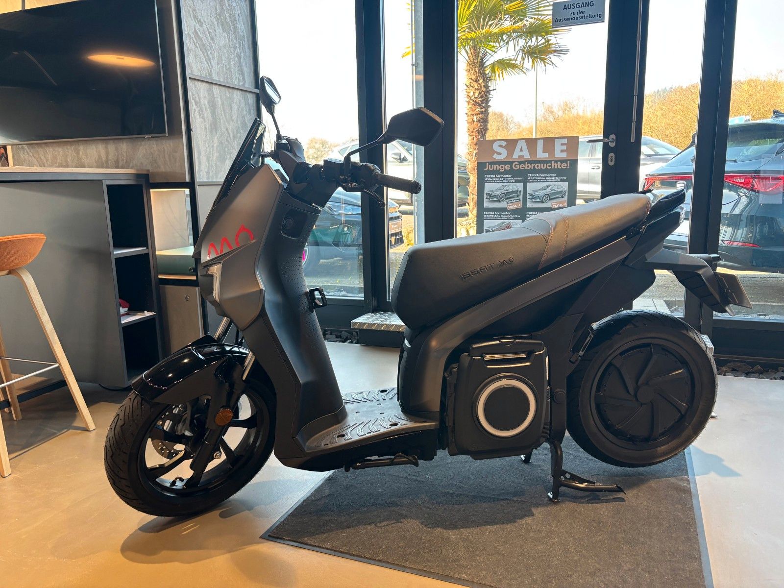 Fahrzeugabbildung SEAT Mo 125