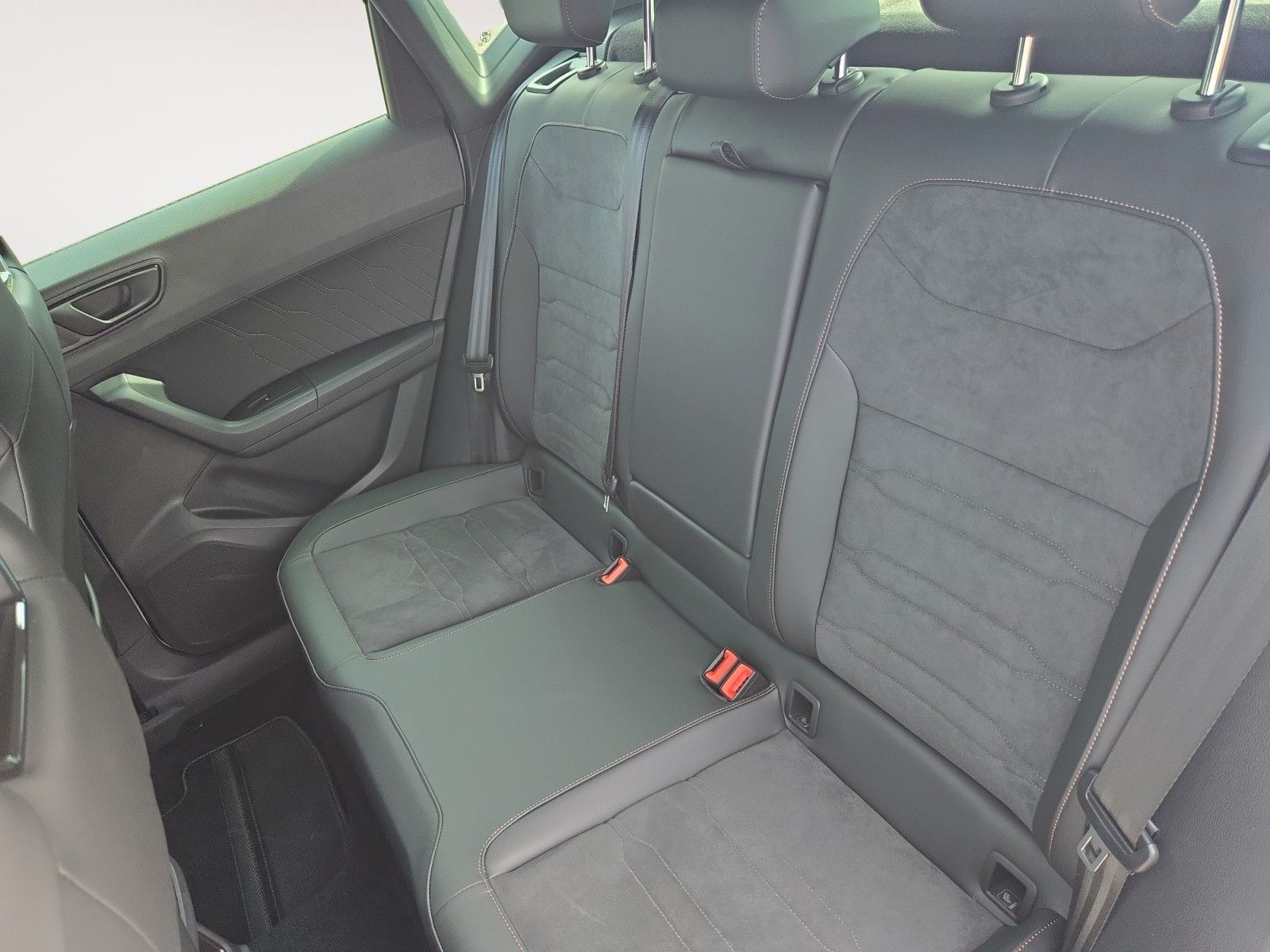 Fahrzeugabbildung CUPRA Ateca 2.0 TSI VZ 4Drive/Kessy/LED/FullLink