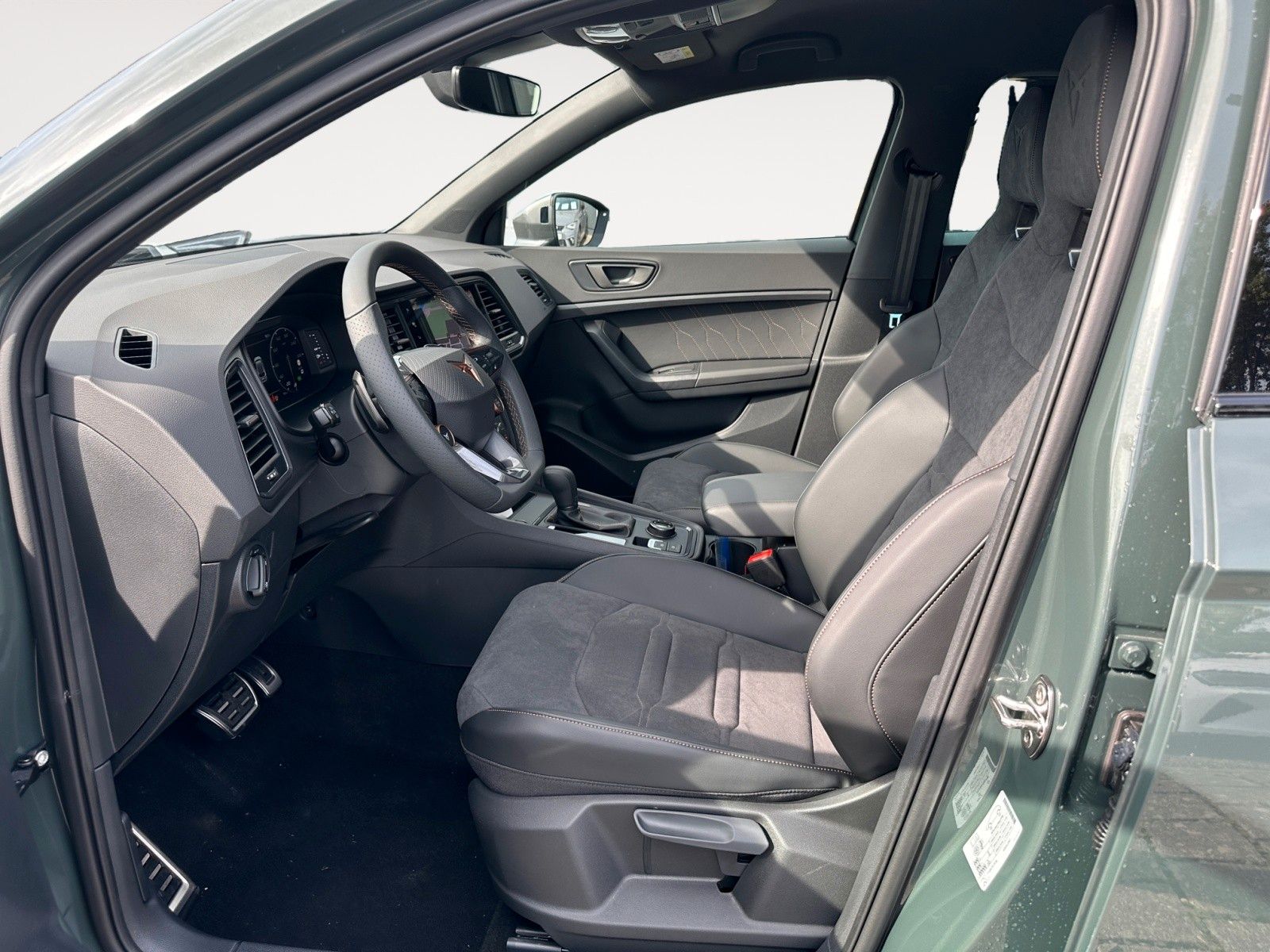 Fahrzeugabbildung CUPRA Ateca VZ 2.0 TSI DSG AHK/LED/360°Kamera/ACC
