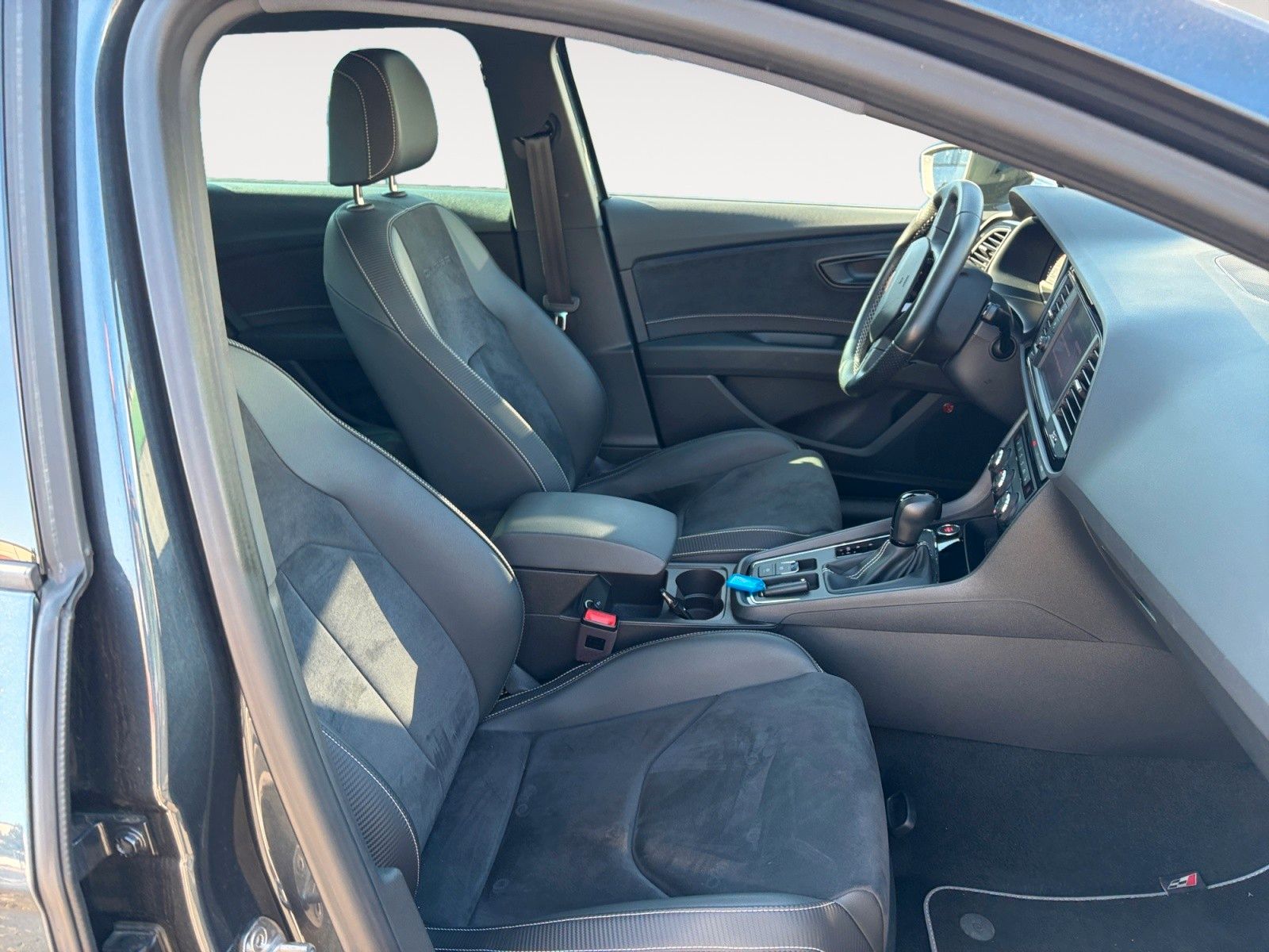 Fahrzeugabbildung SEAT Leon ST Cupra 2.0 TSI DSG 1.HD/LED/ACC/DCC/Beats