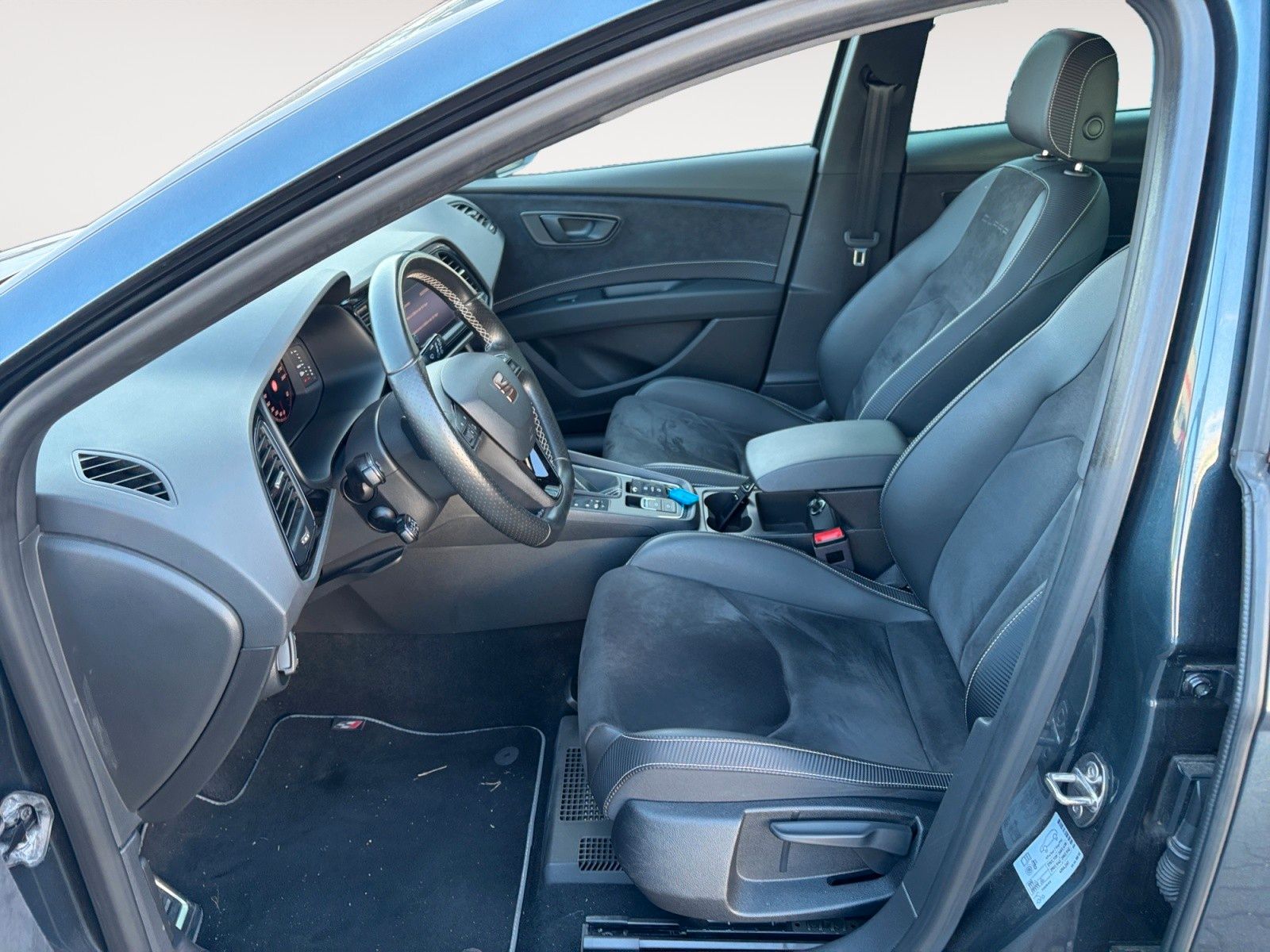 Fahrzeugabbildung SEAT Leon ST Cupra 2.0 TSI DSG 1.HD/LED/ACC/DCC/Beats