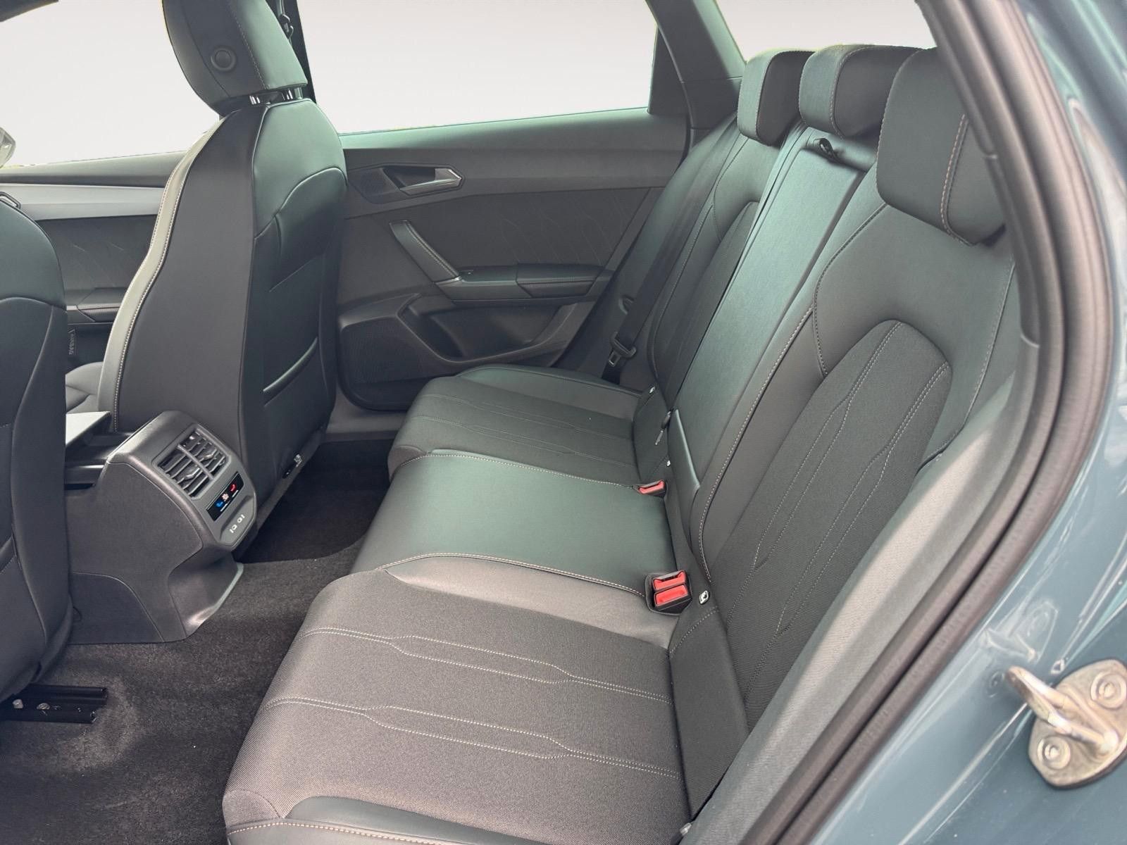 Fahrzeugabbildung CUPRA Leon Sportstourer 1.5 TSI AHK/LED/Kamera/ACC