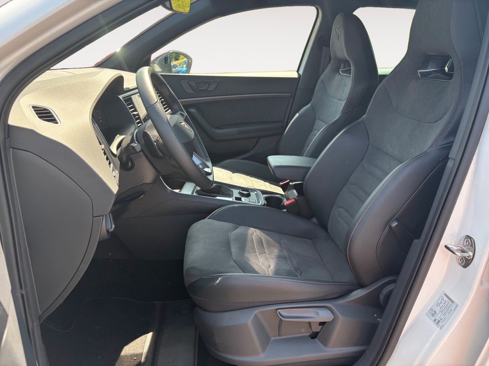 Fahrzeugabbildung CUPRA Ateca 1.5 TSI DSG/LED/Klima/FullLink/AHK