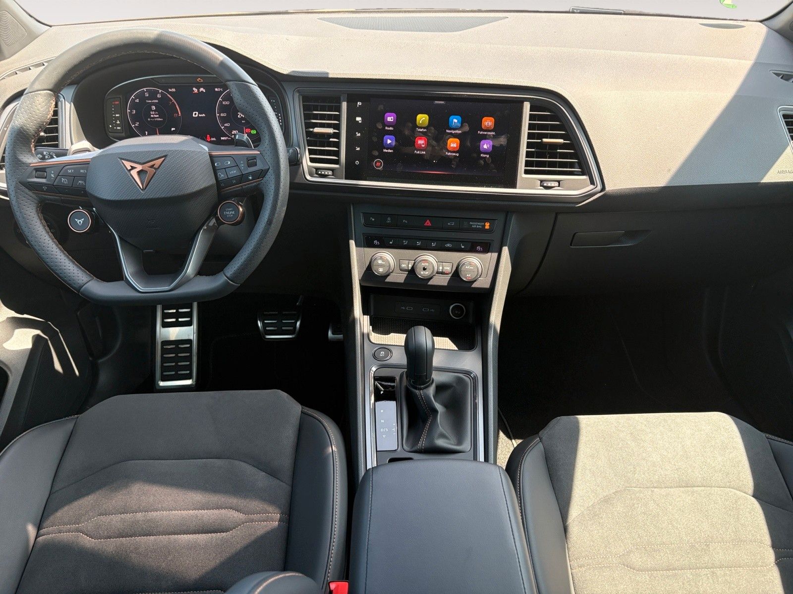 Fahrzeugabbildung CUPRA Ateca 1.5 TSI DSG/LED/Klima/FullLink/AHK