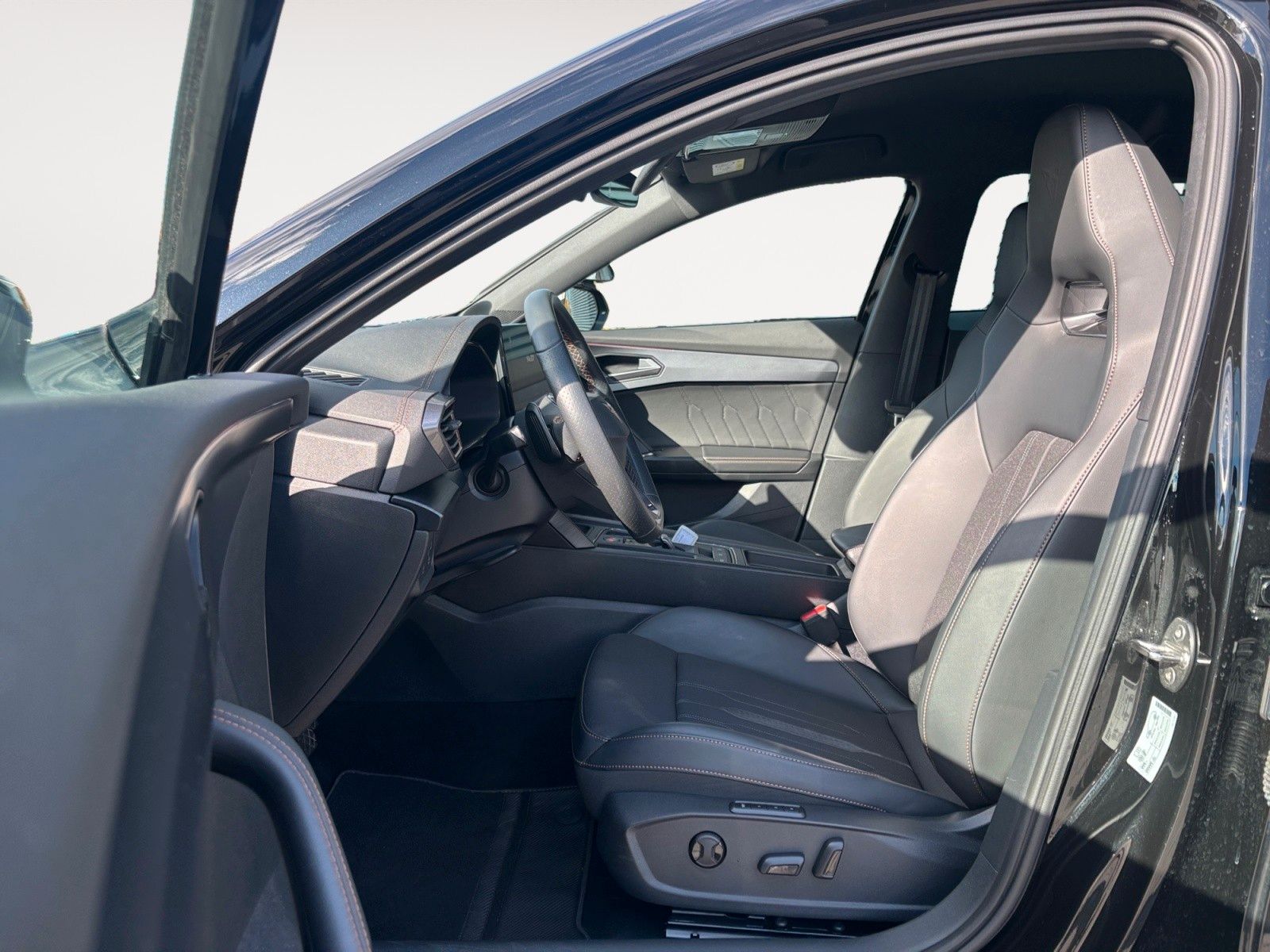 Fahrzeugabbildung CUPRA Formentor 1.5 TSI DSG Fahrschulumbau