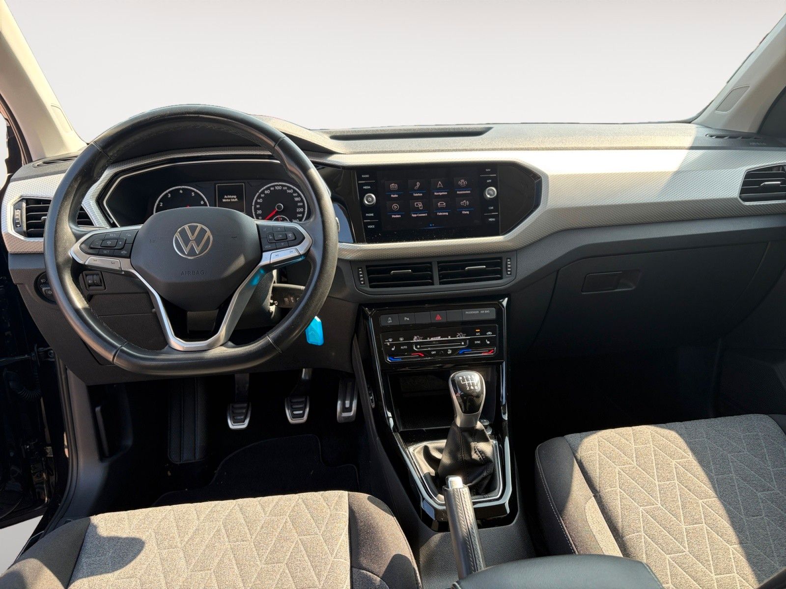 Fahrzeugabbildung Volkswagen T-Cross 1.0 TSI Move Navi/ACC/HerstellerGarantie