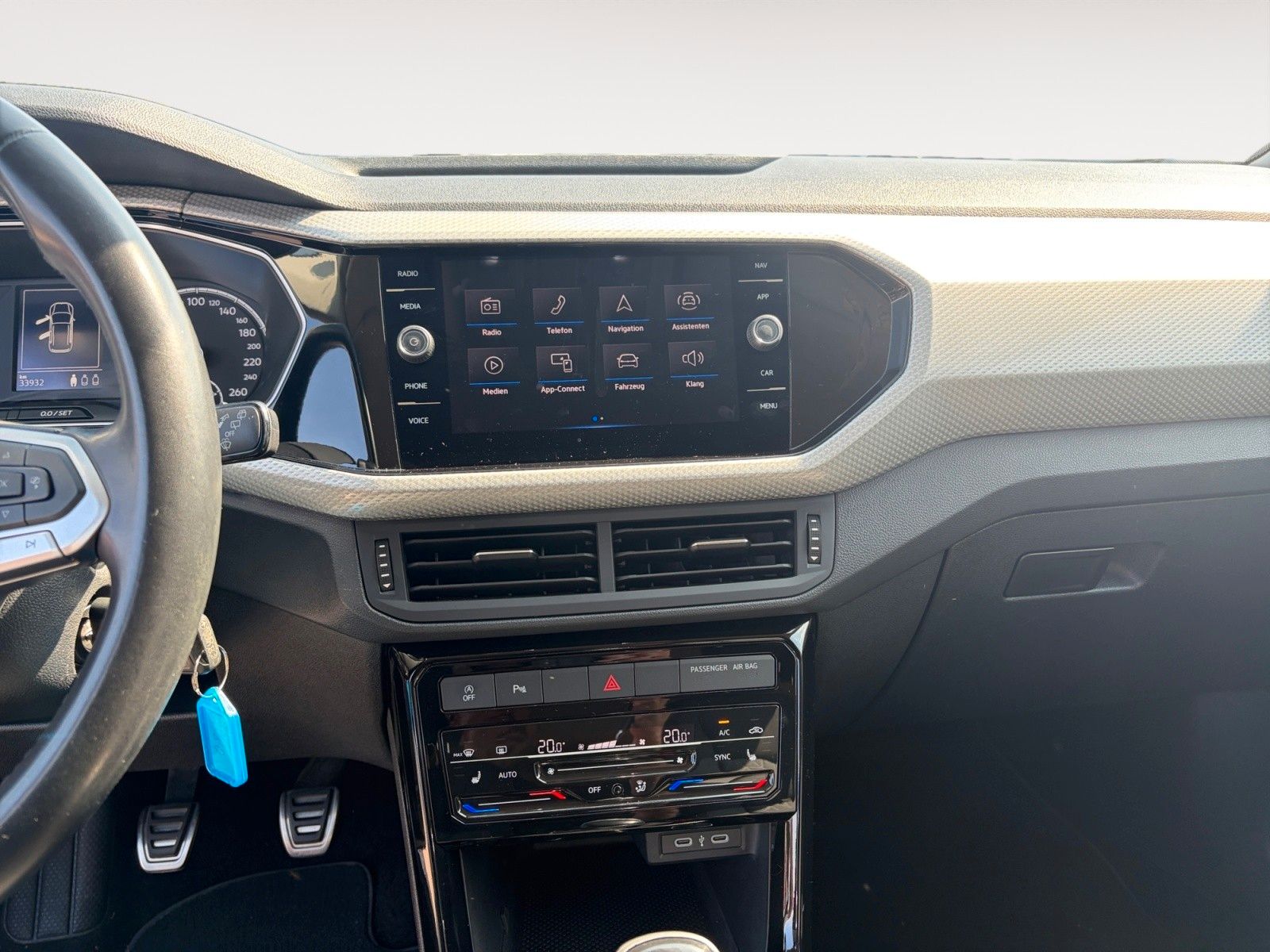 Fahrzeugabbildung Volkswagen T-Cross 1.0 TSI Move Navi/ACC/HerstellerGarantie