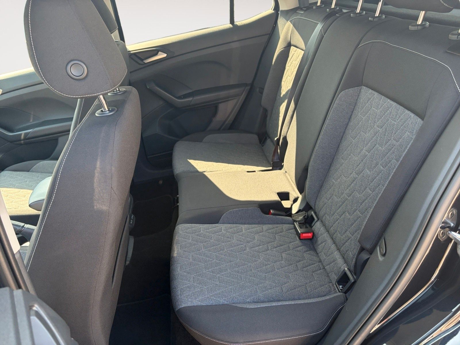 Fahrzeugabbildung Volkswagen T-Cross 1.0 TSI Move Navi/ACC/HerstellerGarantie