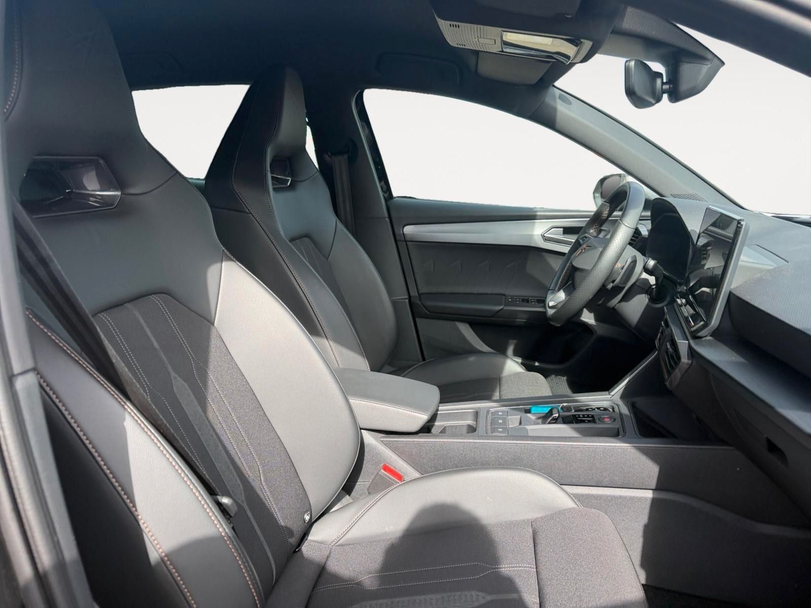 Fahrzeugabbildung CUPRA Leon 1.5 eTSI DSG 1.HD/Beats/Navi/Kamera