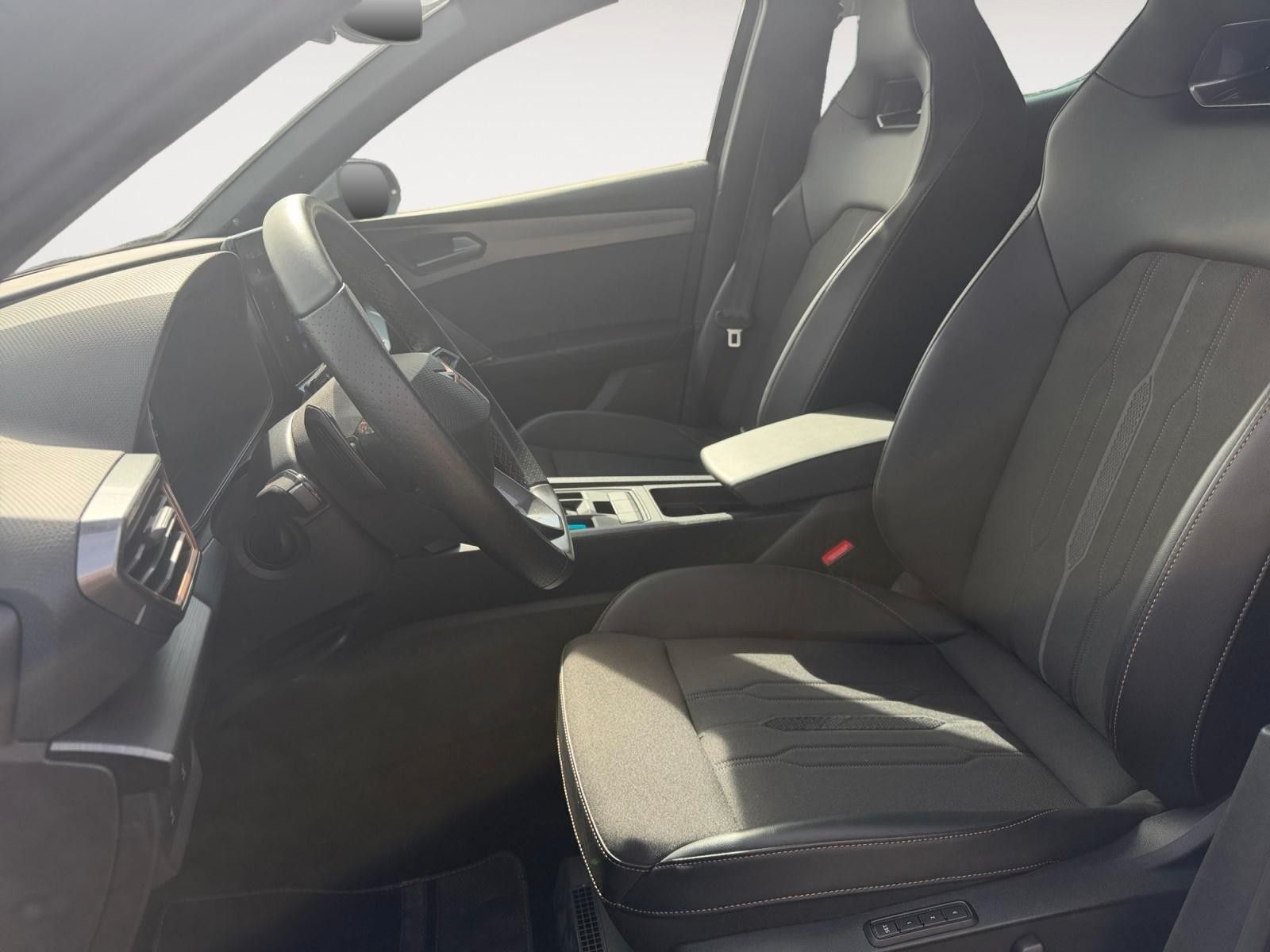 Fahrzeugabbildung CUPRA Leon 1.5 eTSI DSG 1.HD/Beats/Navi/Kamera