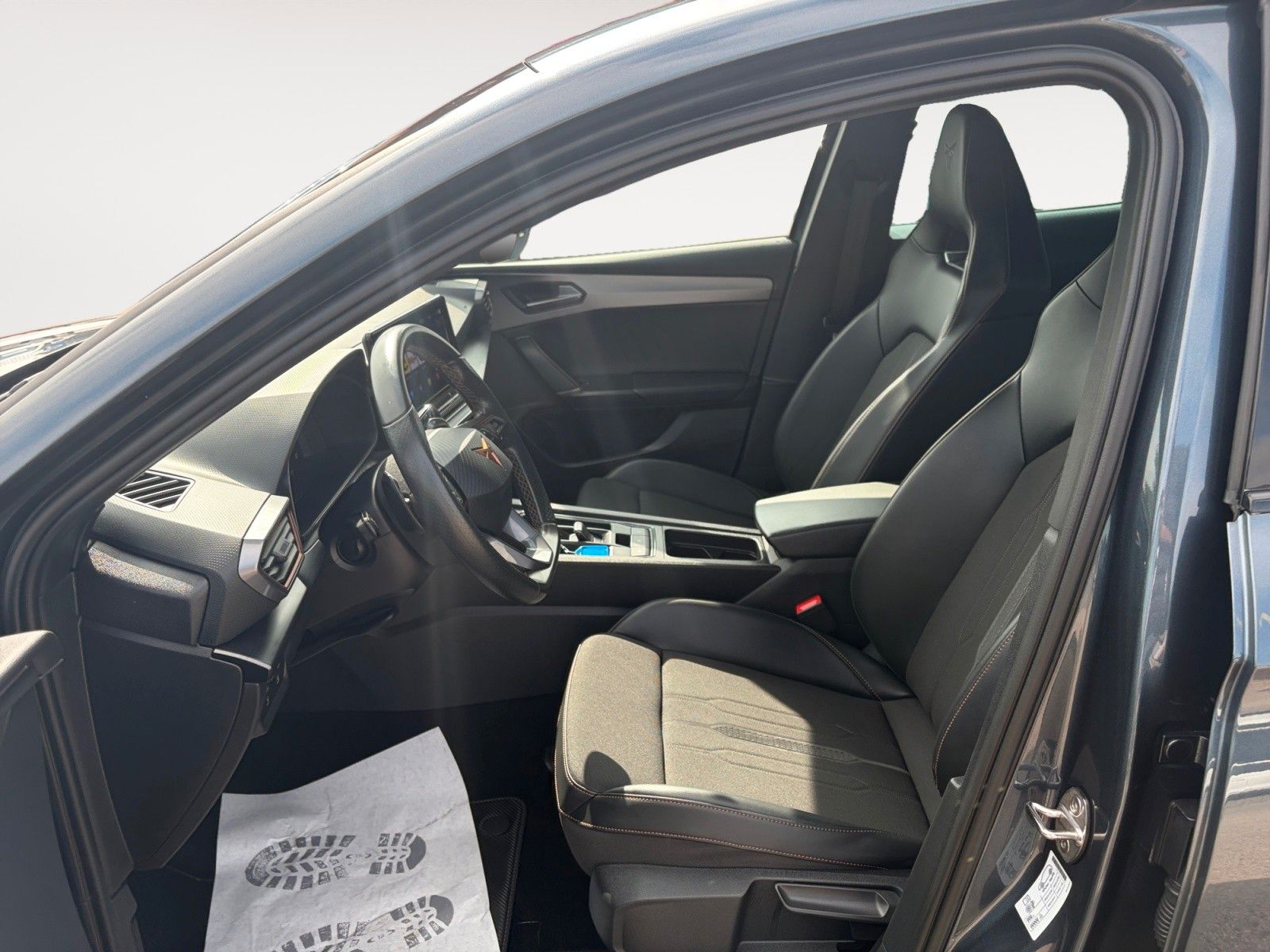 Fahrzeugabbildung CUPRA Leon 1.4 e-Hybrid DSG 1.HD/Navi/Kamera/FullLink