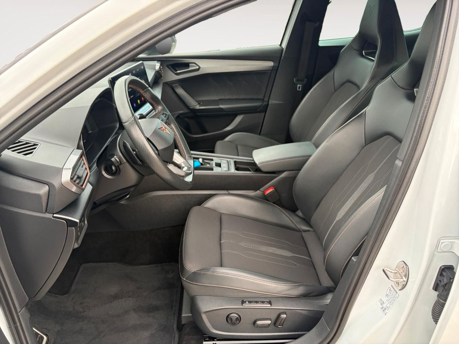 Fahrzeugabbildung CUPRA Leon VZ 2.0 TSI DSG 1.HD/Beats/el.Sitzverst./Nav