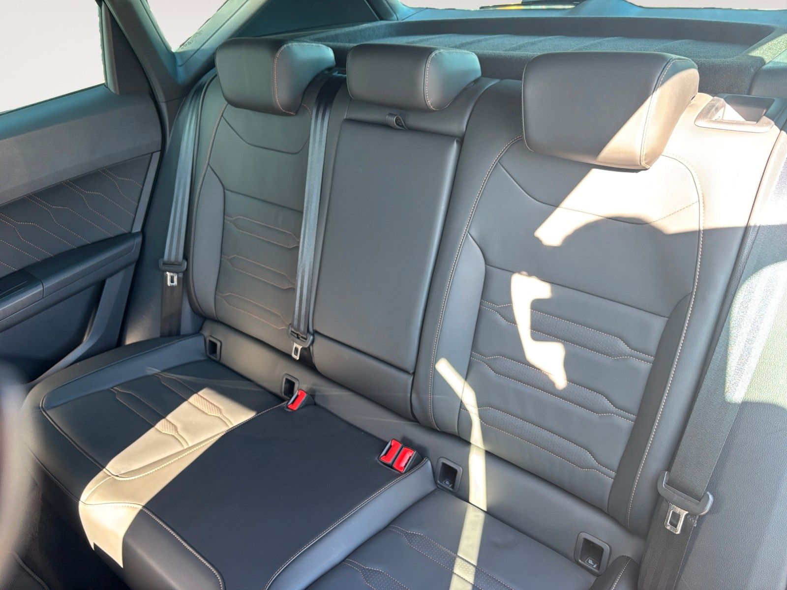 Fahrzeugabbildung CUPRA Ateca 2.0 TSI 190 PS DSG/Allrad/Navi/Leder