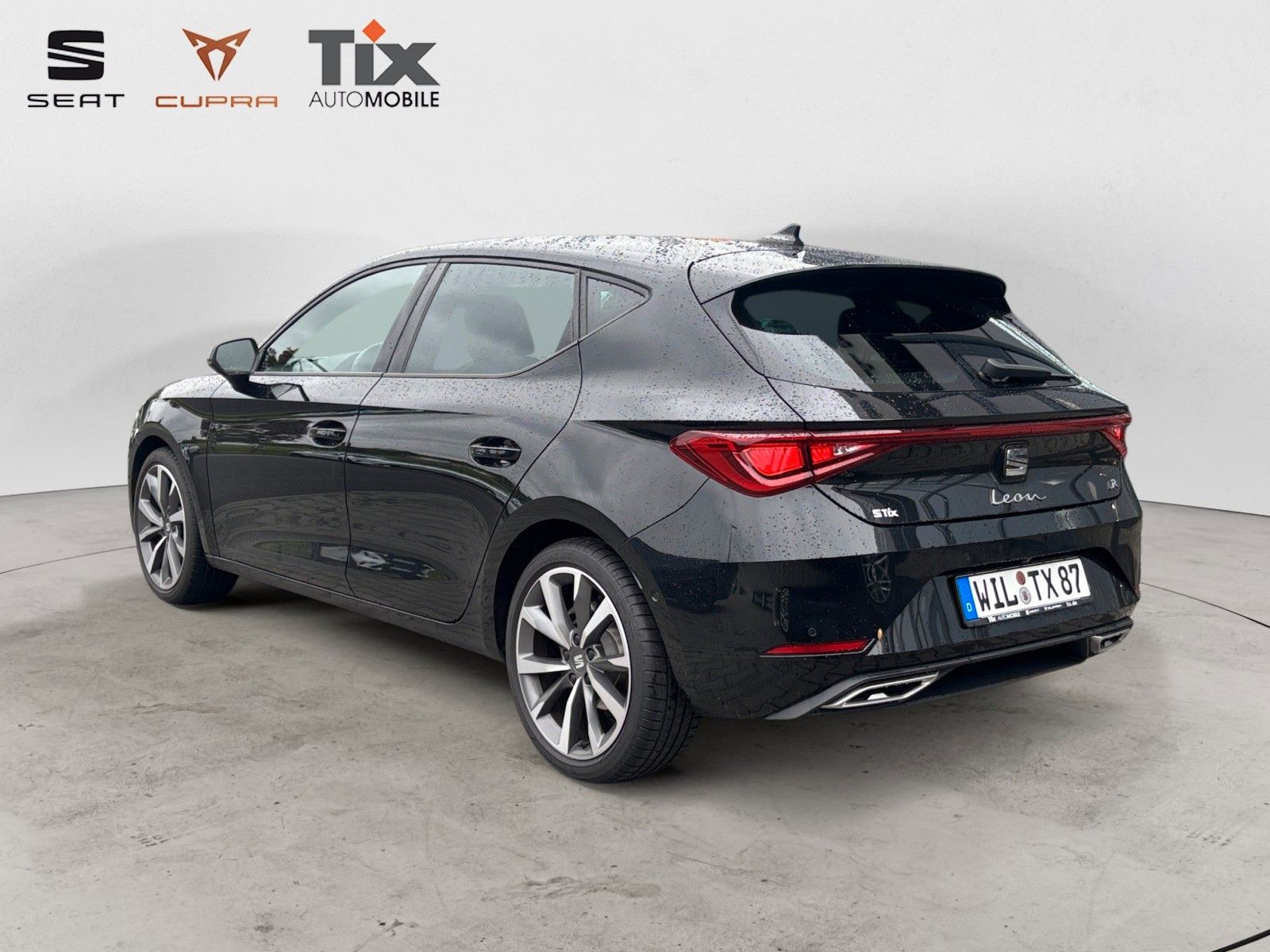 Fahrzeugabbildung SEAT Leon 1.5 eTSI FR DSG BeatsAudio, Full Link, Navi