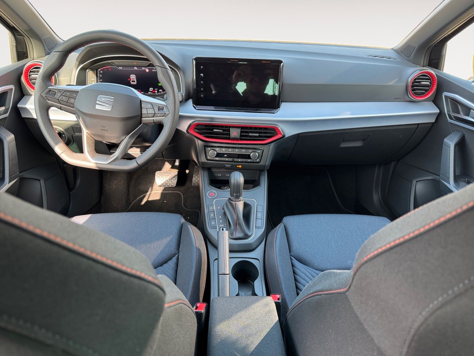 Fahrzeugabbildung SEAT Ibiza FR Black Ed. 1.0 TSI DSG Navi/LED/Kamera