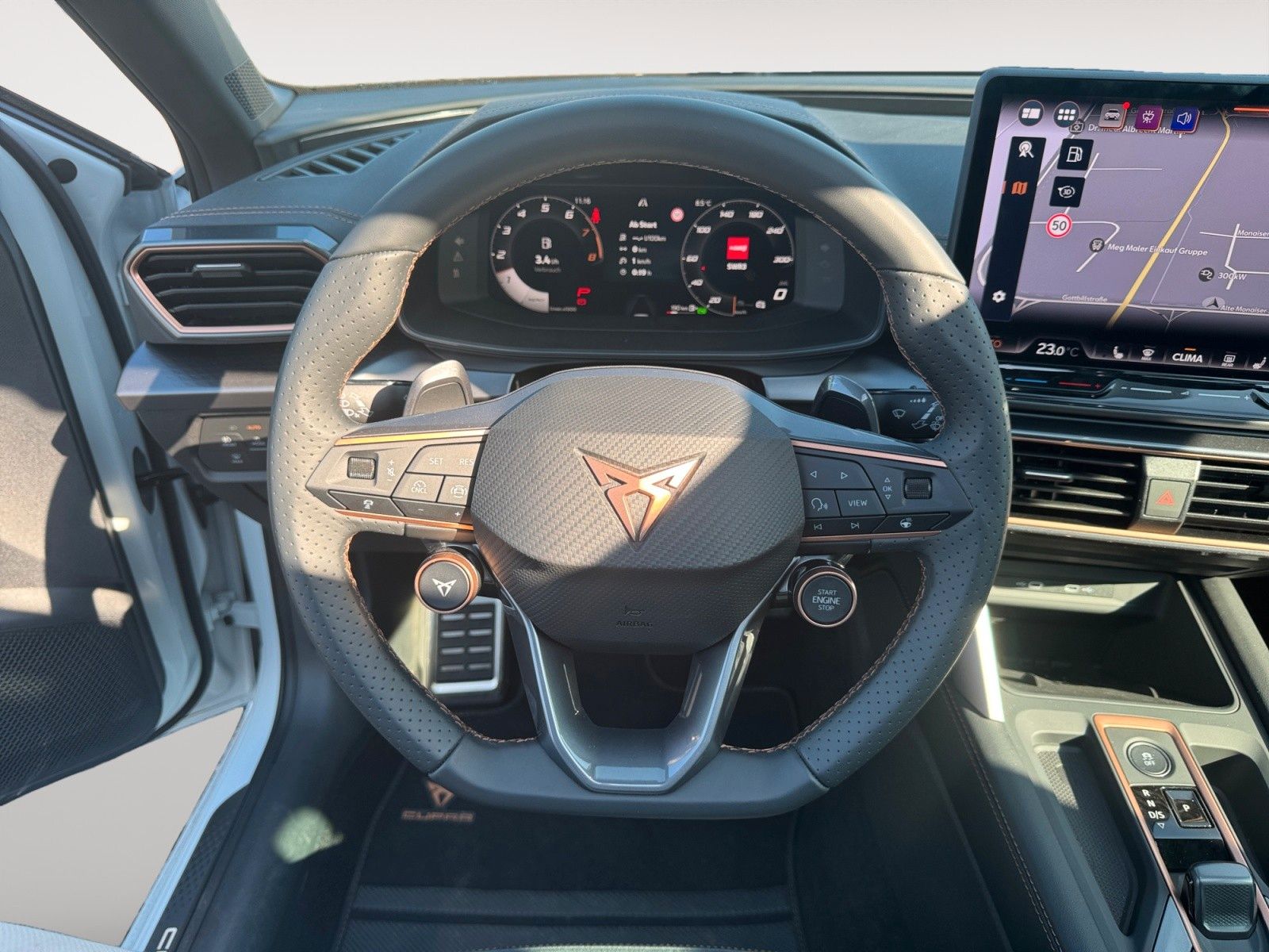 Fahrzeugabbildung CUPRA Leon VZ 2.0 TSI DSG Matrix-LED/Sennheiser/Pano