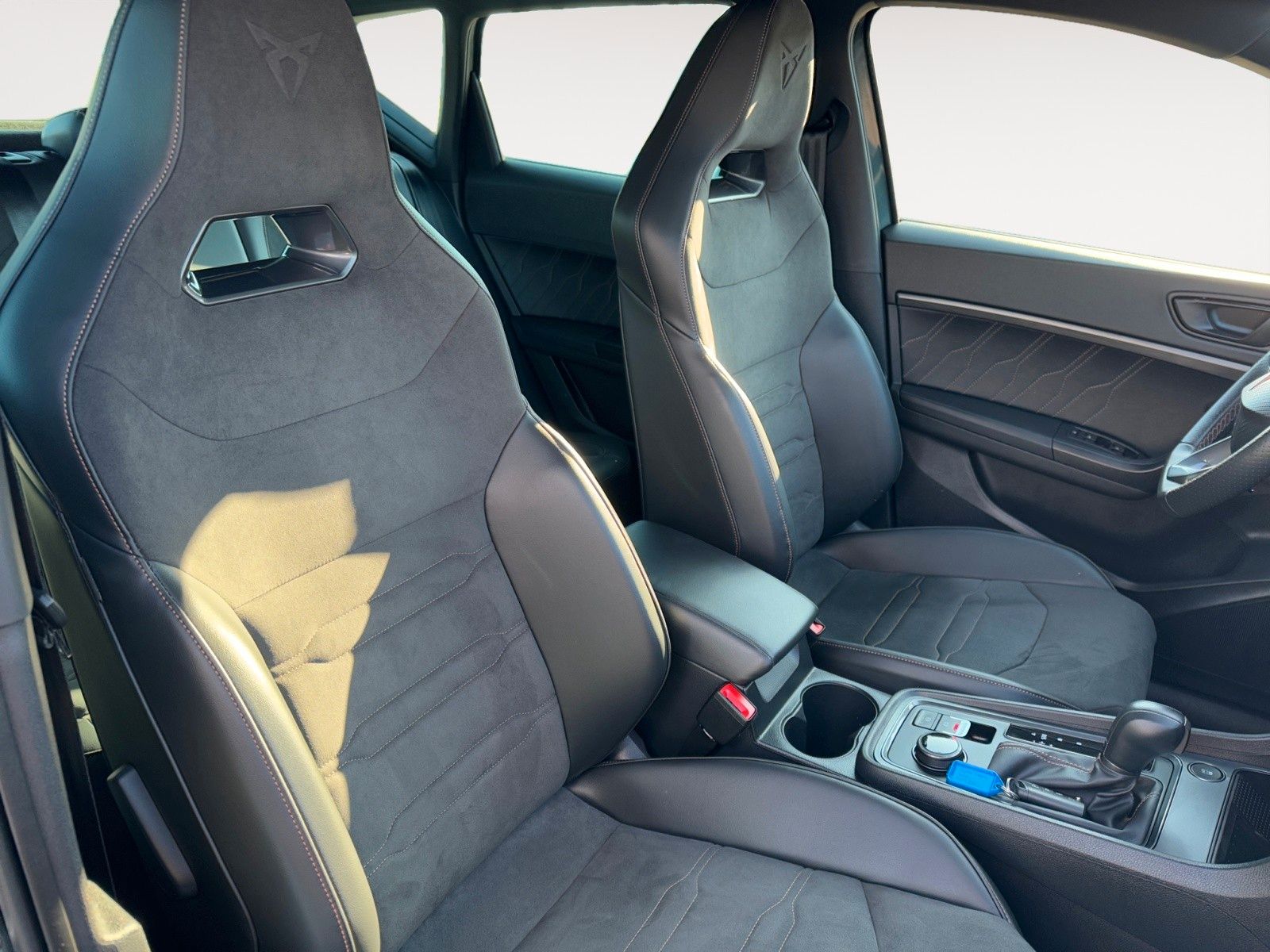 Fahrzeugabbildung CUPRA Ateca VZ 2.0 TSI DSG 4Drive 1.HD/AHK/Pano/Beats
