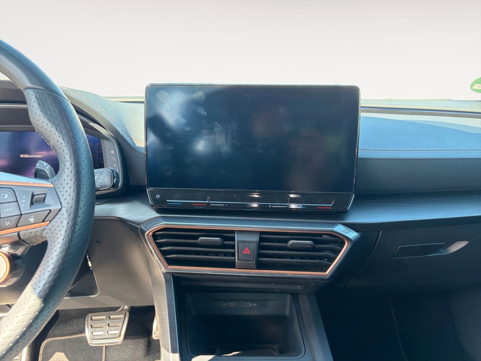 Fahrzeugabbildung CUPRA Formentor VZ 2.0 TSI 4Drive DSG 1.HD/AHK/360°Kam