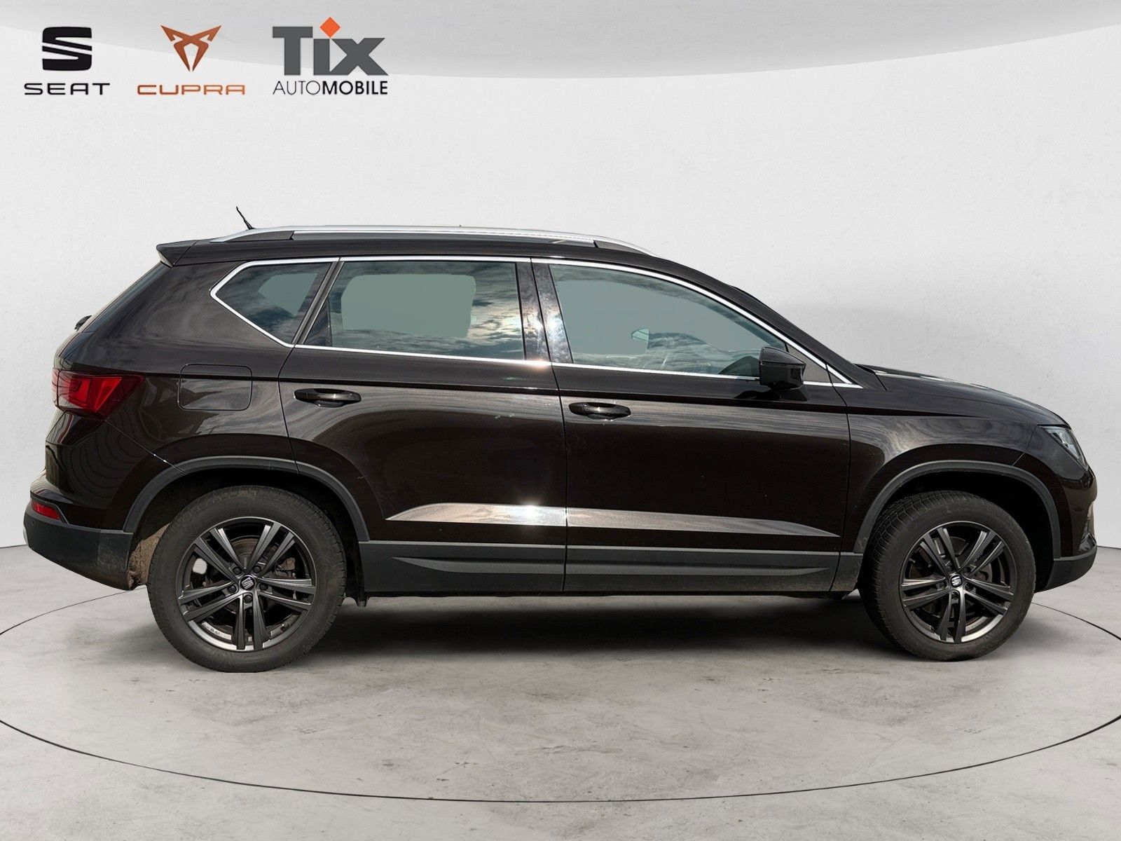 Fahrzeugabbildung SEAT Ateca Xcellence 1.4 TSI 4Drive AHK/360°Kam/Navi