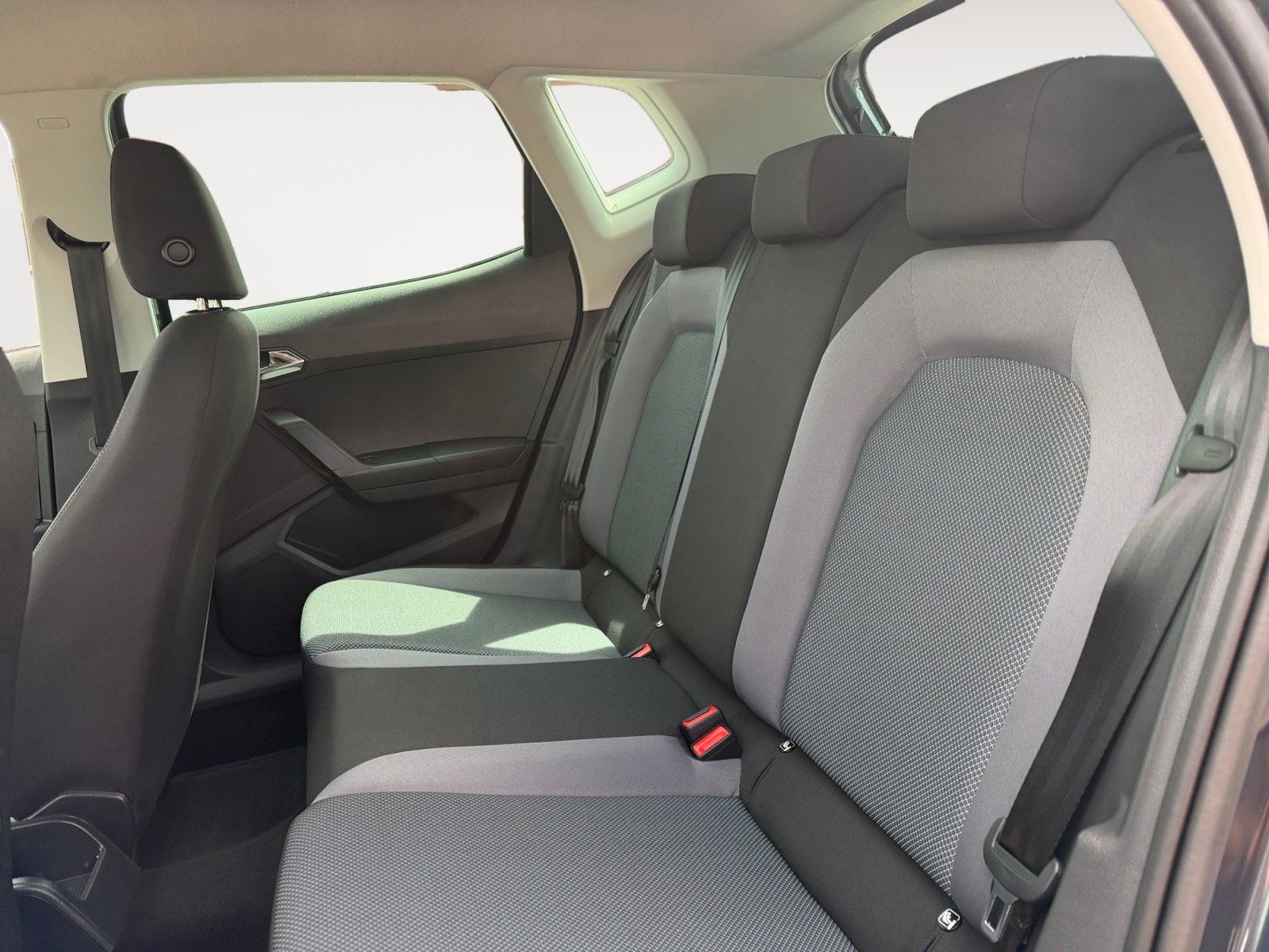 Fahrzeugabbildung SEAT Arona Style 1.0 TSI PDC/Sitzheizung/FullLink
