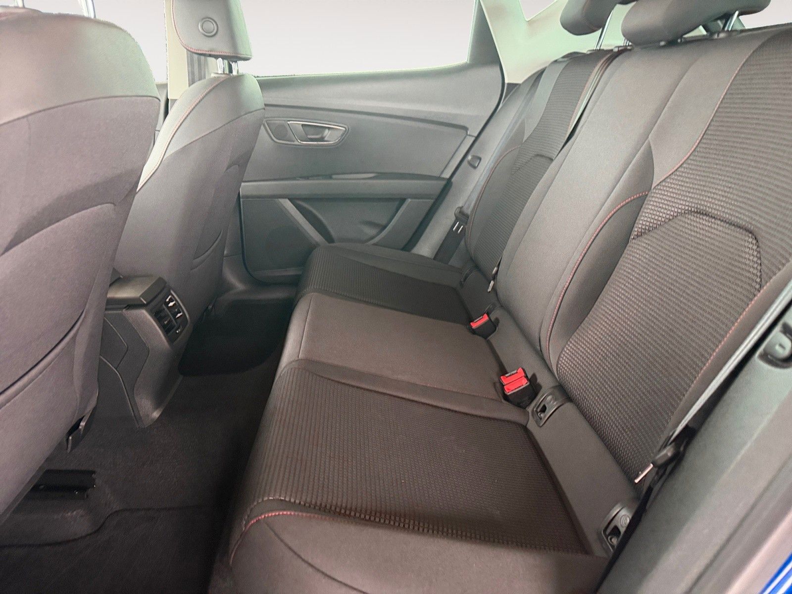Fahrzeugabbildung SEAT Leon FR 1.4 TSI 1.HD/AHK/PDC/SEATSOUND