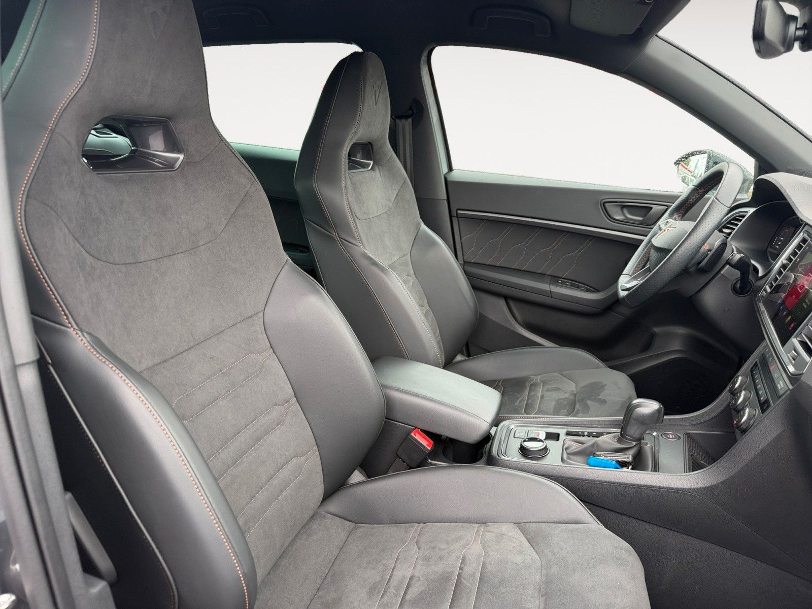 Fahrzeugabbildung CUPRA Ateca 2.0 TSI DSG 4Drive 1.HD/AHK/el.Heckkl/360°