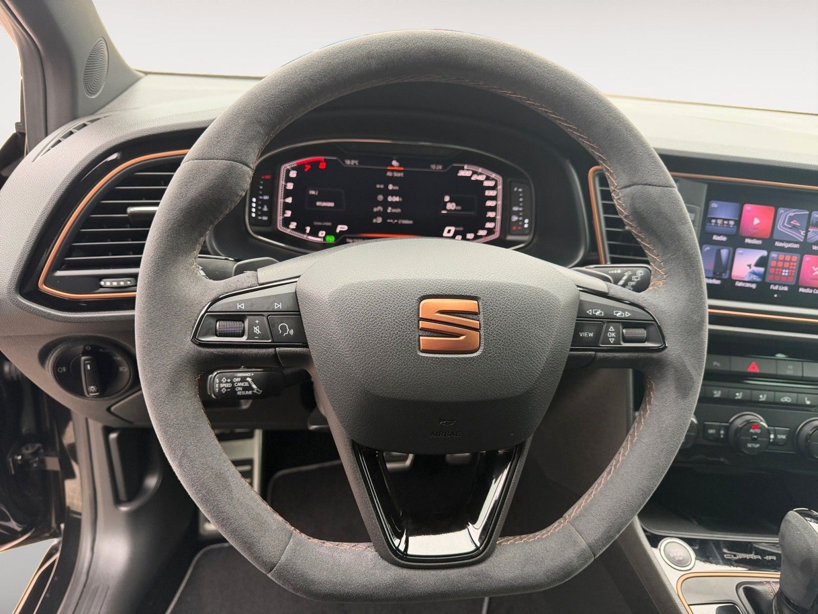 Fahrzeugabbildung SEAT Leon ST Cupra R 300 4Drive DSG Navi/Kamera