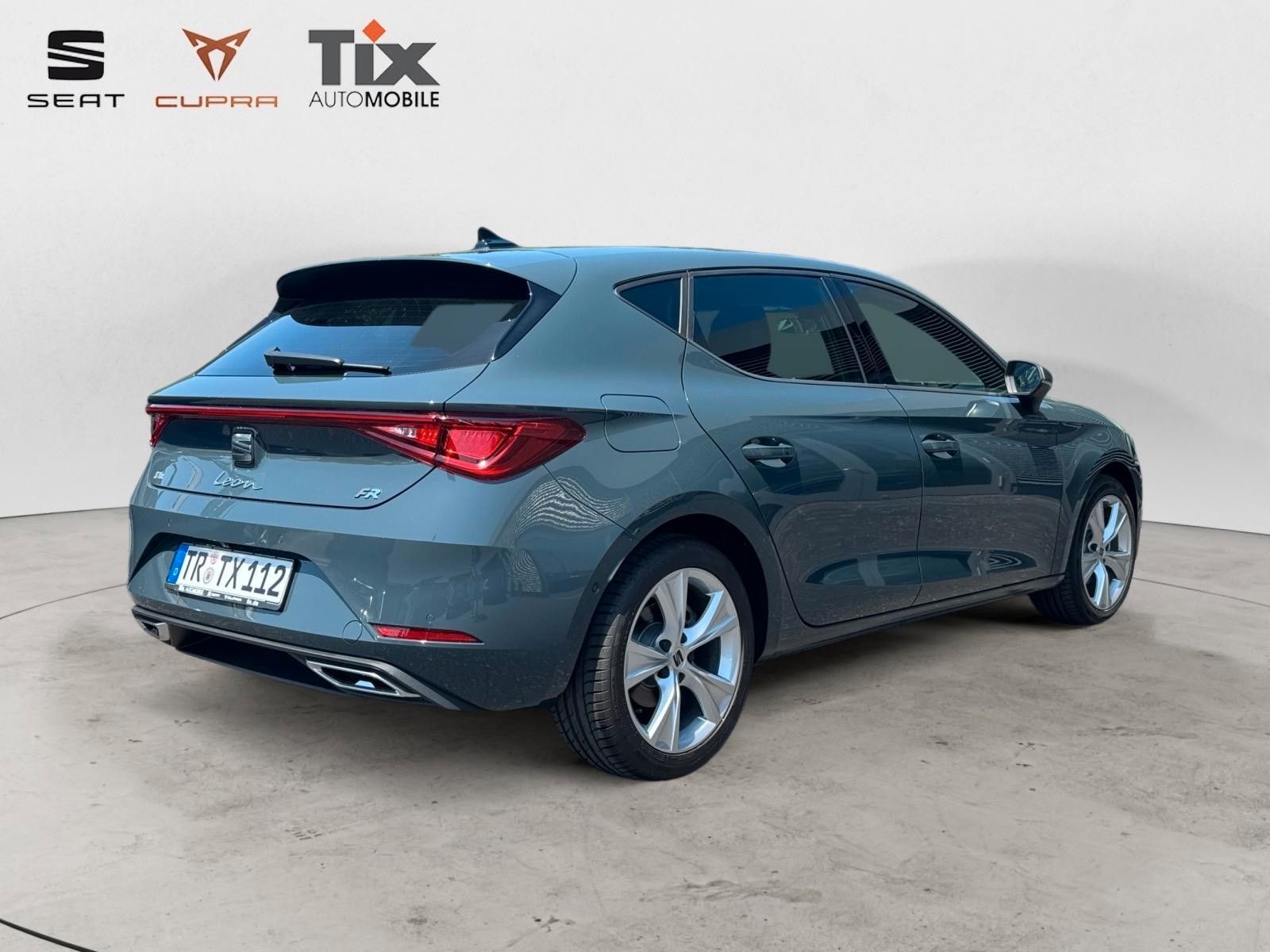 Fahrzeugabbildung SEAT Leon FR 2.0 TDI DSG Black Ed. AHK/Matrix LED