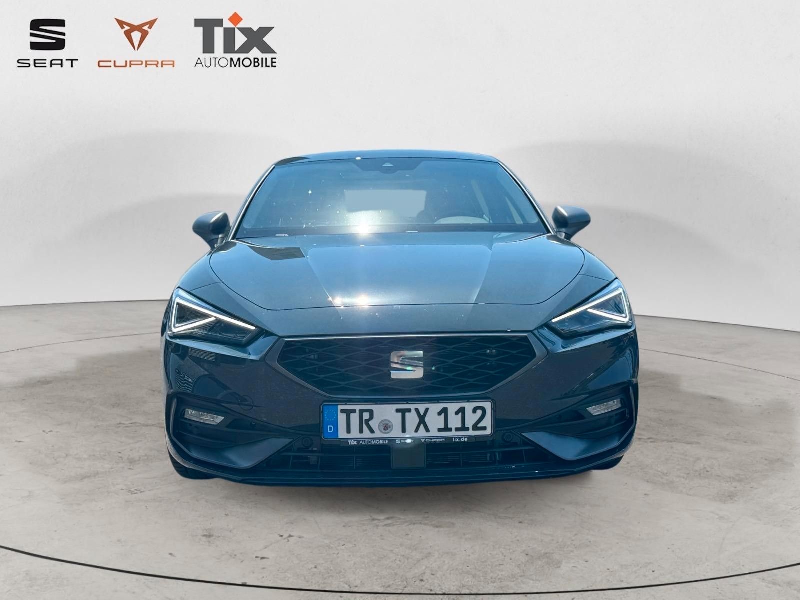 Fahrzeugabbildung SEAT Leon FR 2.0 TDI DSG Black Ed. AHK/Matrix LED