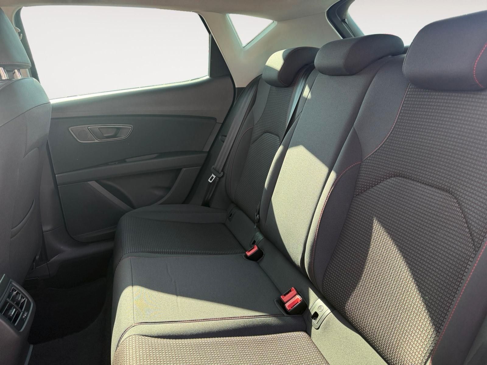 Fahrzeugabbildung SEAT Leon FR 1.5 TSI DSG Tempomat/USB