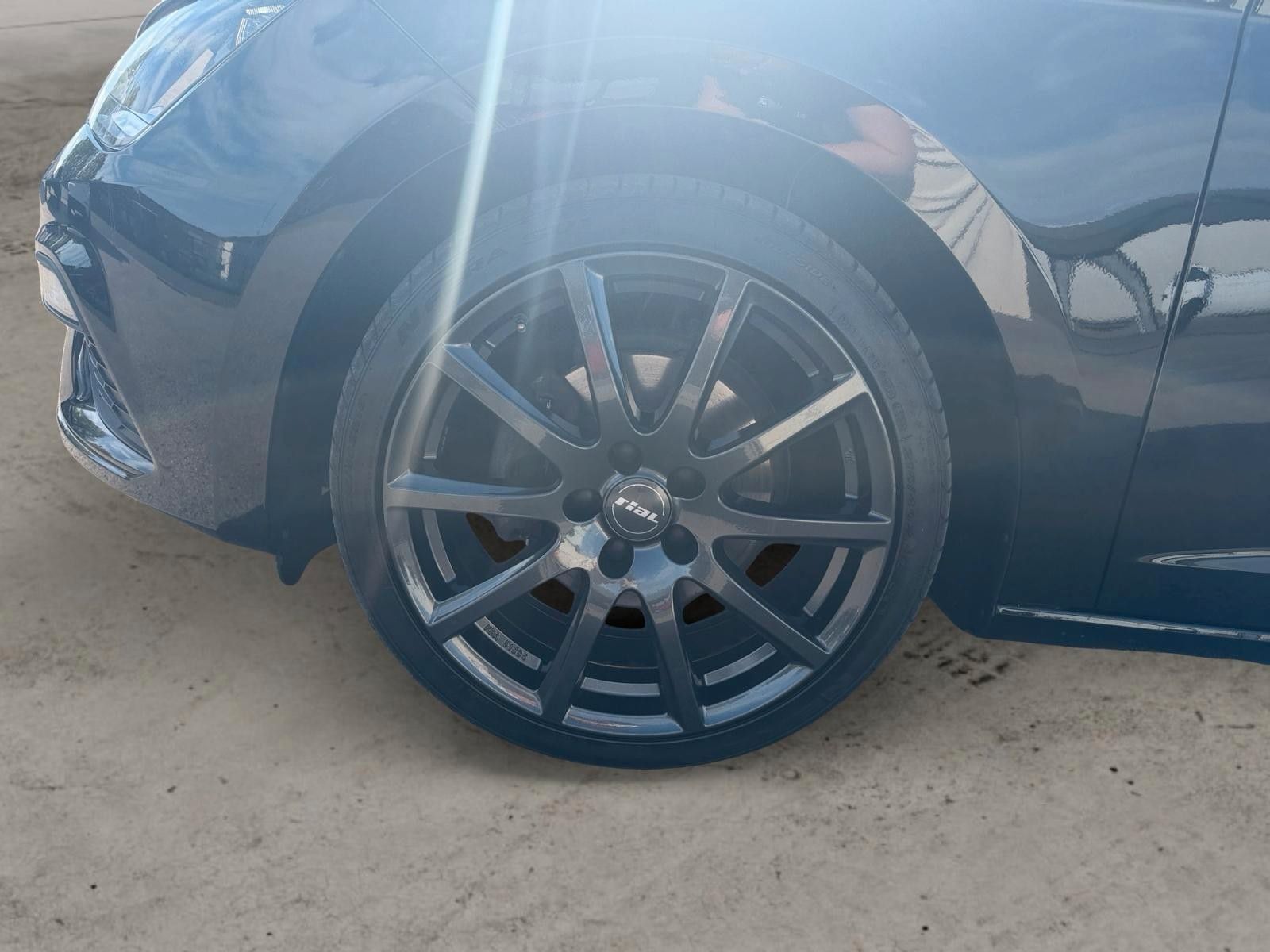 Fahrzeugabbildung SEAT Leon FR 1.5 TSI DSG Tempomat/USB