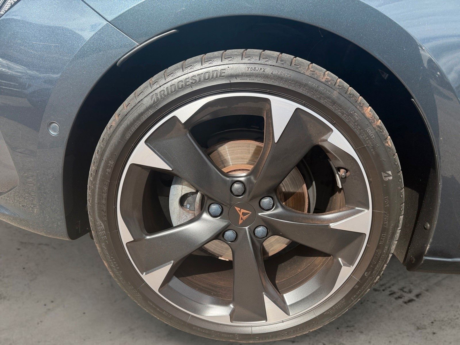 Fahrzeugabbildung CUPRA Leon Sportstourer 1.5 eTSI DSG 1.HD/Kamera/Tempo