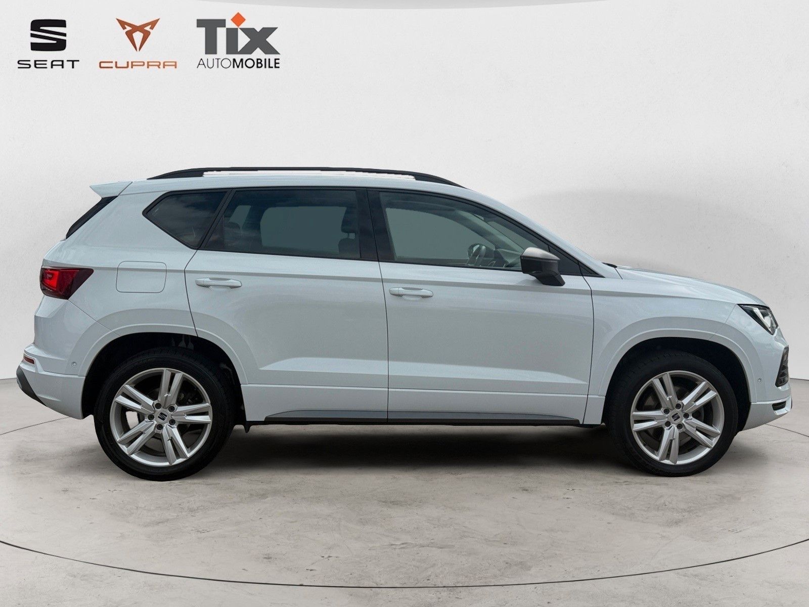 Fahrzeugabbildung SEAT Ateca FR 2.0 TDI DSG 1.HD/Pano/Navi/Kamera/ACC