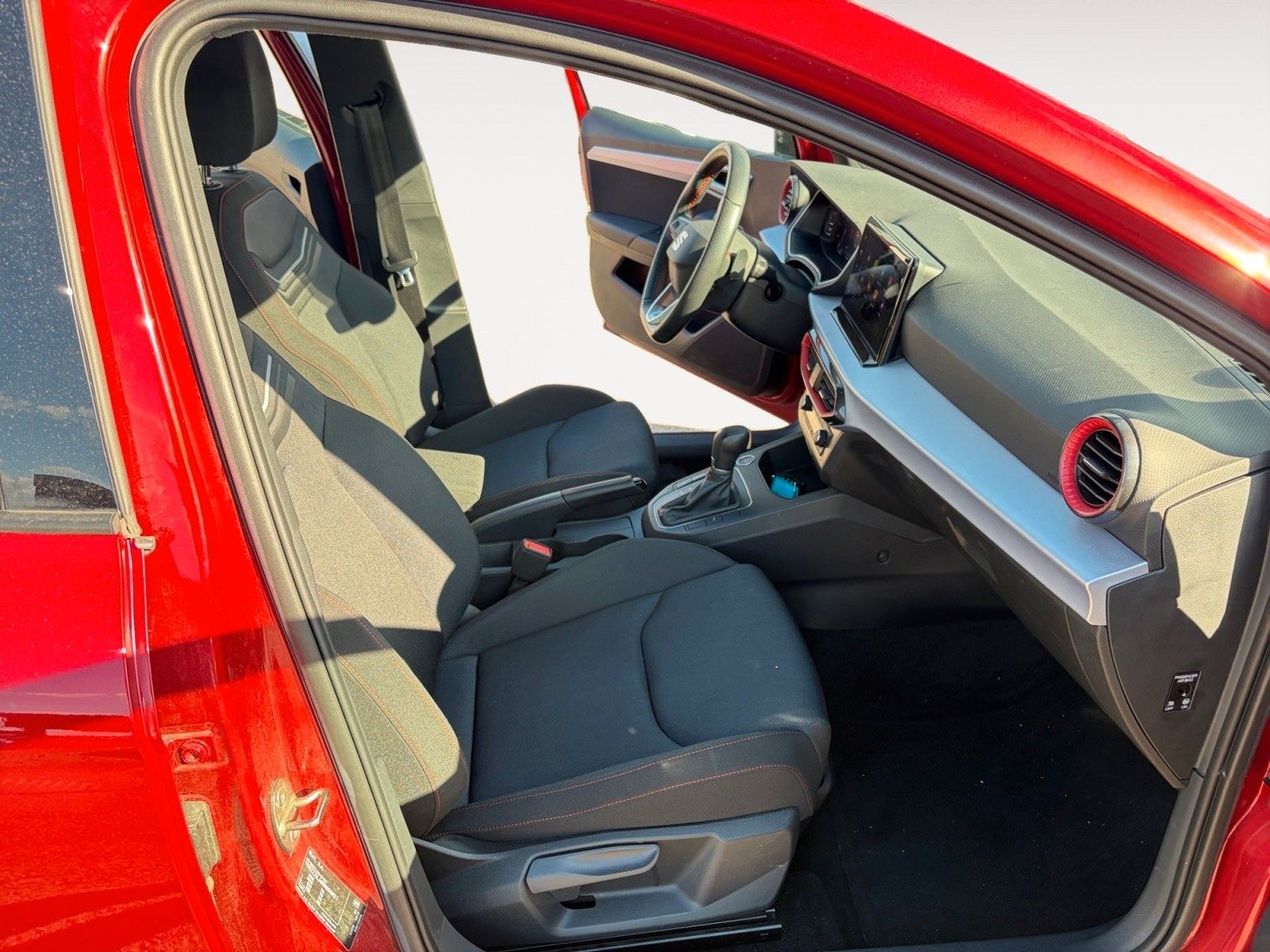 Fahrzeugabbildung SEAT Ibiza FR Pro Black Ed. 1.5 TSI DSG 1.HD/AHK/Navi