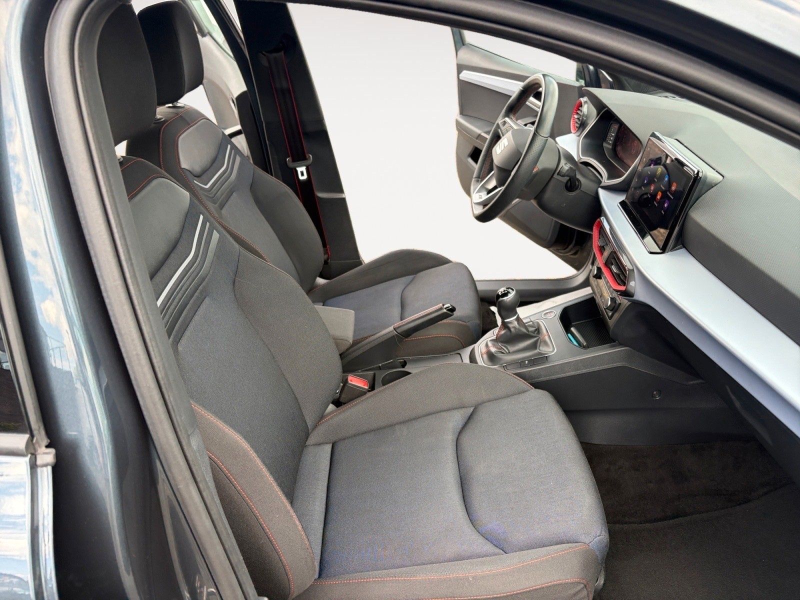 Fahrzeugabbildung SEAT Ibiza FR 1.0 TSI 1.HD/Navi/Kamera/ACC/LED/FullLi