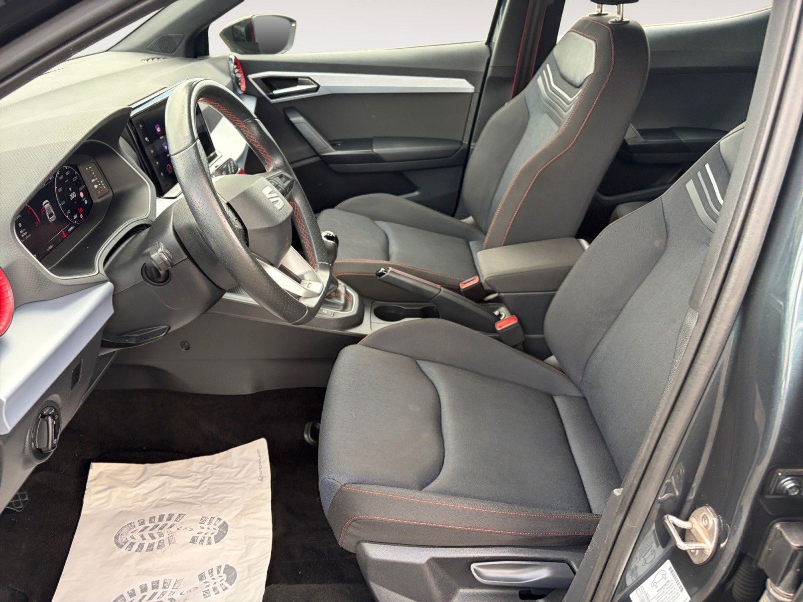 Fahrzeugabbildung SEAT Ibiza FR 1.0 TSI 1.HD/Navi/Kamera/ACC/LED/FullLi