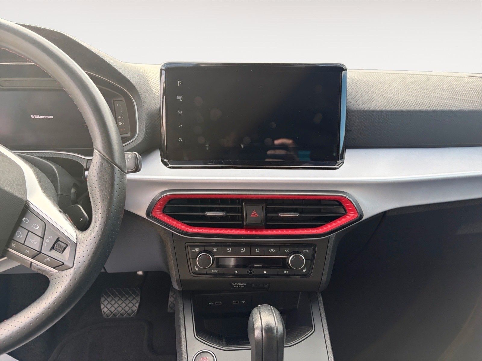 Fahrzeugabbildung SEAT Ibiza FR Pro Black Edition 1.5 TSI DSG Schiebeda