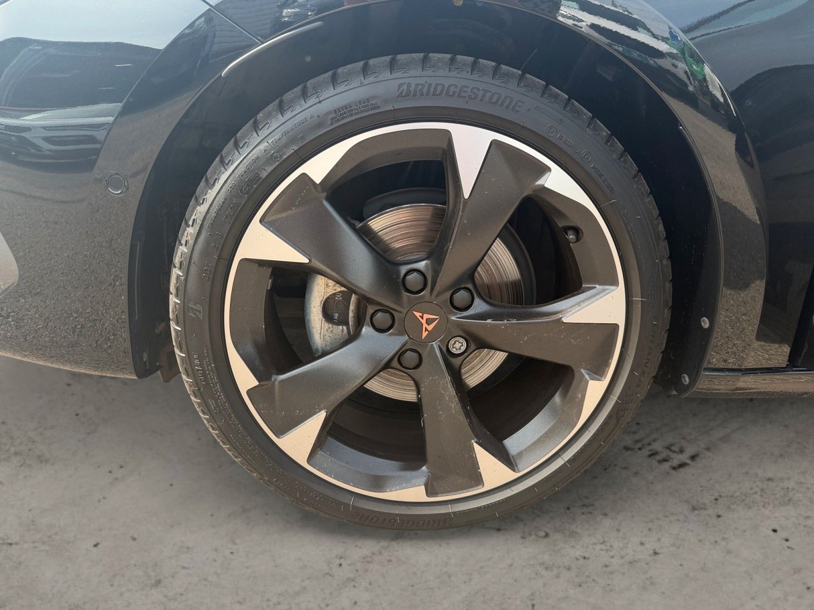 Fahrzeugabbildung CUPRA Leon ST 1.5 eTSI Panorama,Sennheiser,Memory