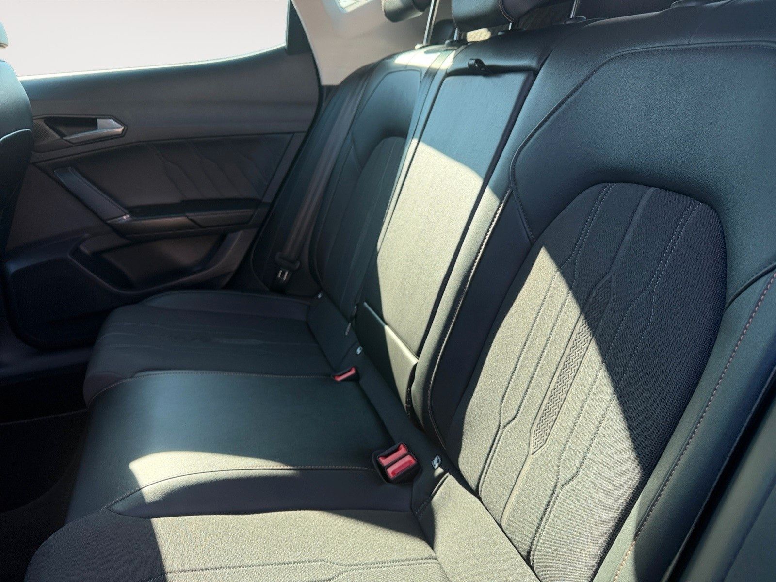 Fahrzeugabbildung CUPRA Formentor 1.5 TSI DSG 1.HD/el.Heckklappe/Navi
