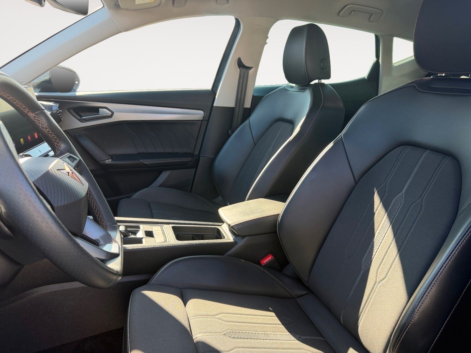 Fahrzeugabbildung CUPRA Formentor 1.5 TSI DSG 1.HD/el.Heckklappe/Navi