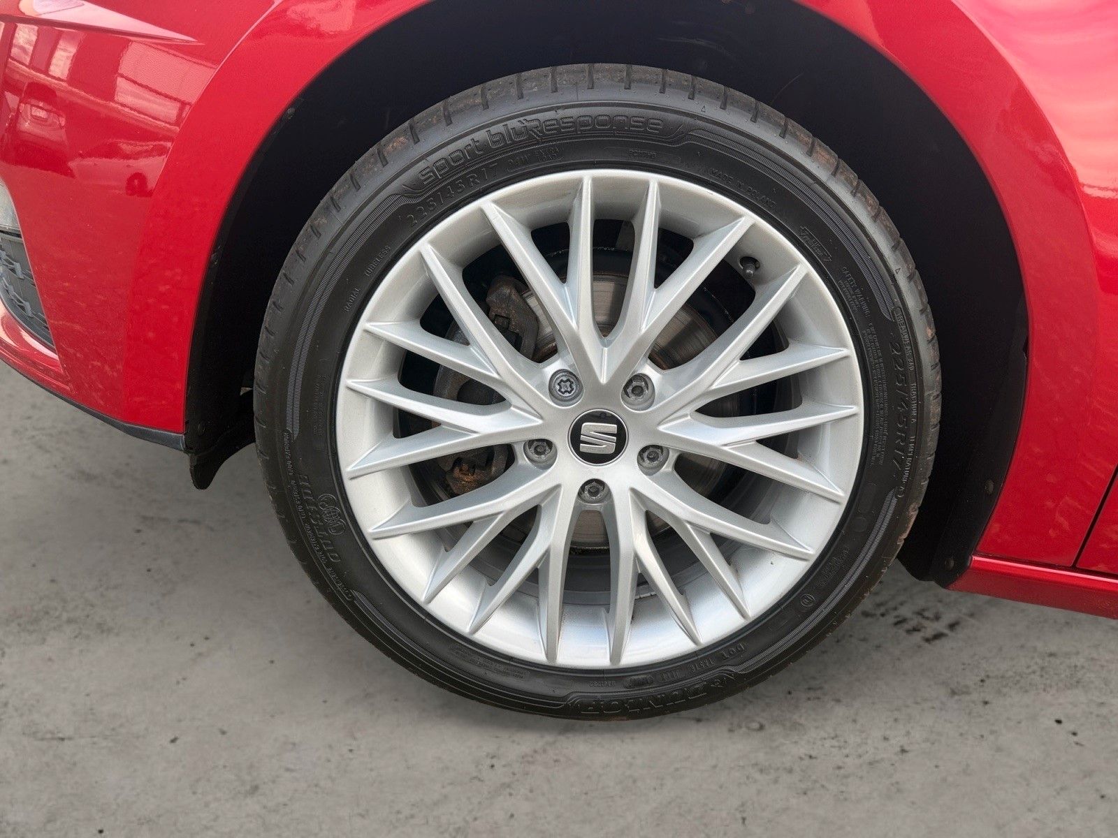 Fahrzeugabbildung SEAT Leon ST Style 1.4 TSI Navi/PDC/Sitzh/CD