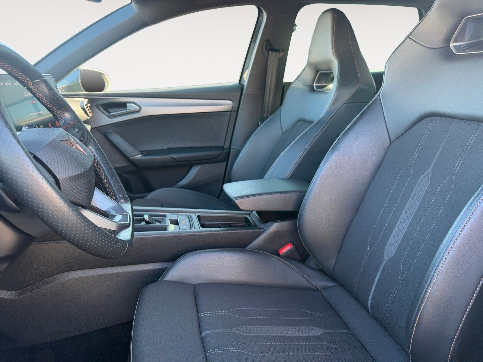 Fahrzeugabbildung CUPRA Leon Sportstourer 2.0 TSI DSG 1.HD/AHK/Navi/PDC