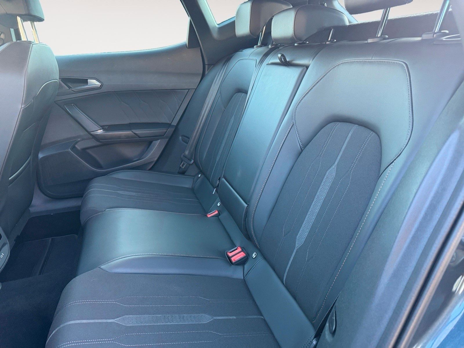 Fahrzeugabbildung CUPRA Formentor 1.5 TSI DSG Navi/Kamera/ACC/230VSteckd