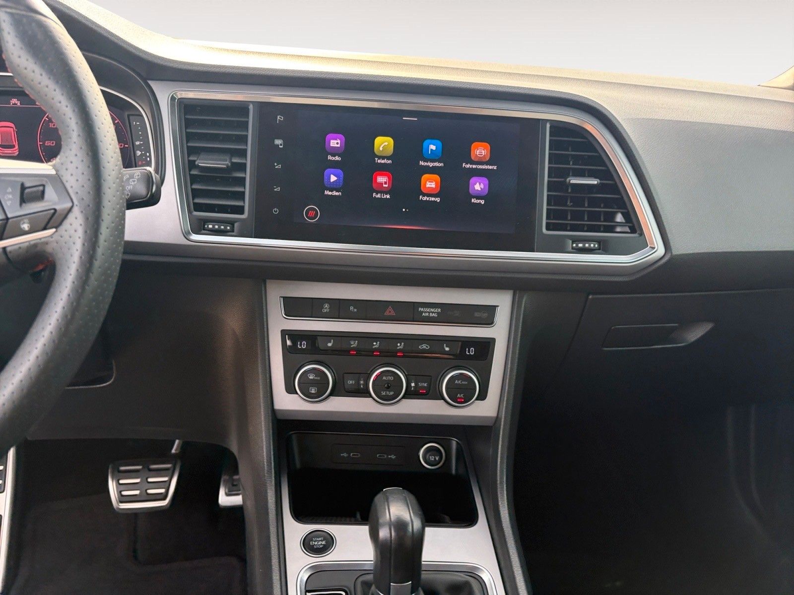 Fahrzeugabbildung SEAT Ateca FR 2.0 TDI DSG 4Drive 1.Hd/360°Kam/Beats