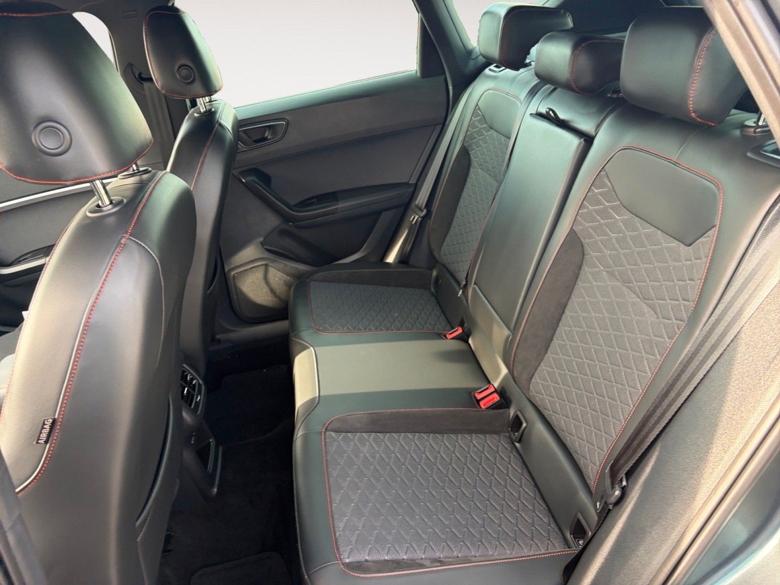 Fahrzeugabbildung SEAT Ateca FR 2.0 TDI DSG 4Drive 1.Hd/360°Kam/Beats