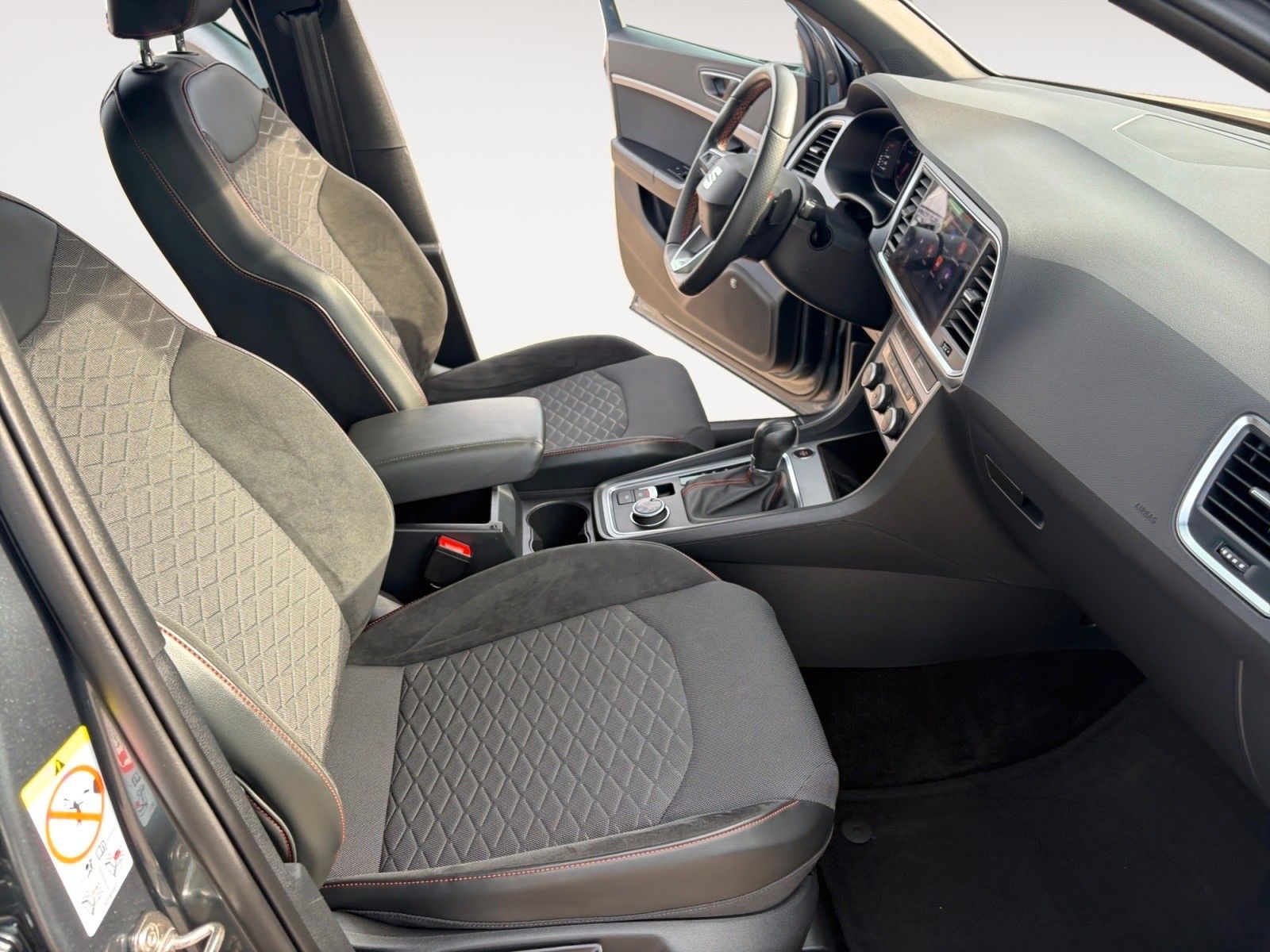 Fahrzeugabbildung SEAT Ateca FR 2.0 TDI DSG 4Drive 1.Hd/360°Kam/Beats