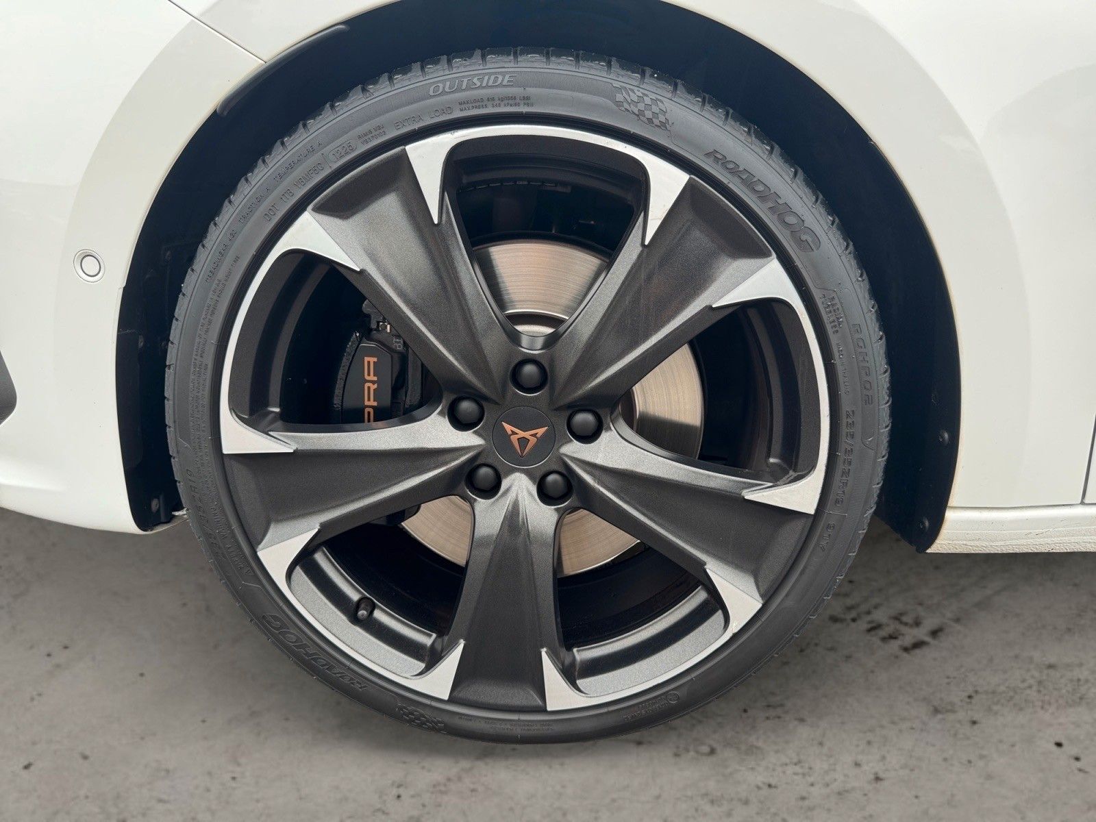 Fahrzeugabbildung CUPRA Leon VZ 2.0 TSI DSG 1Hd./LED/Navi/Schiebedach