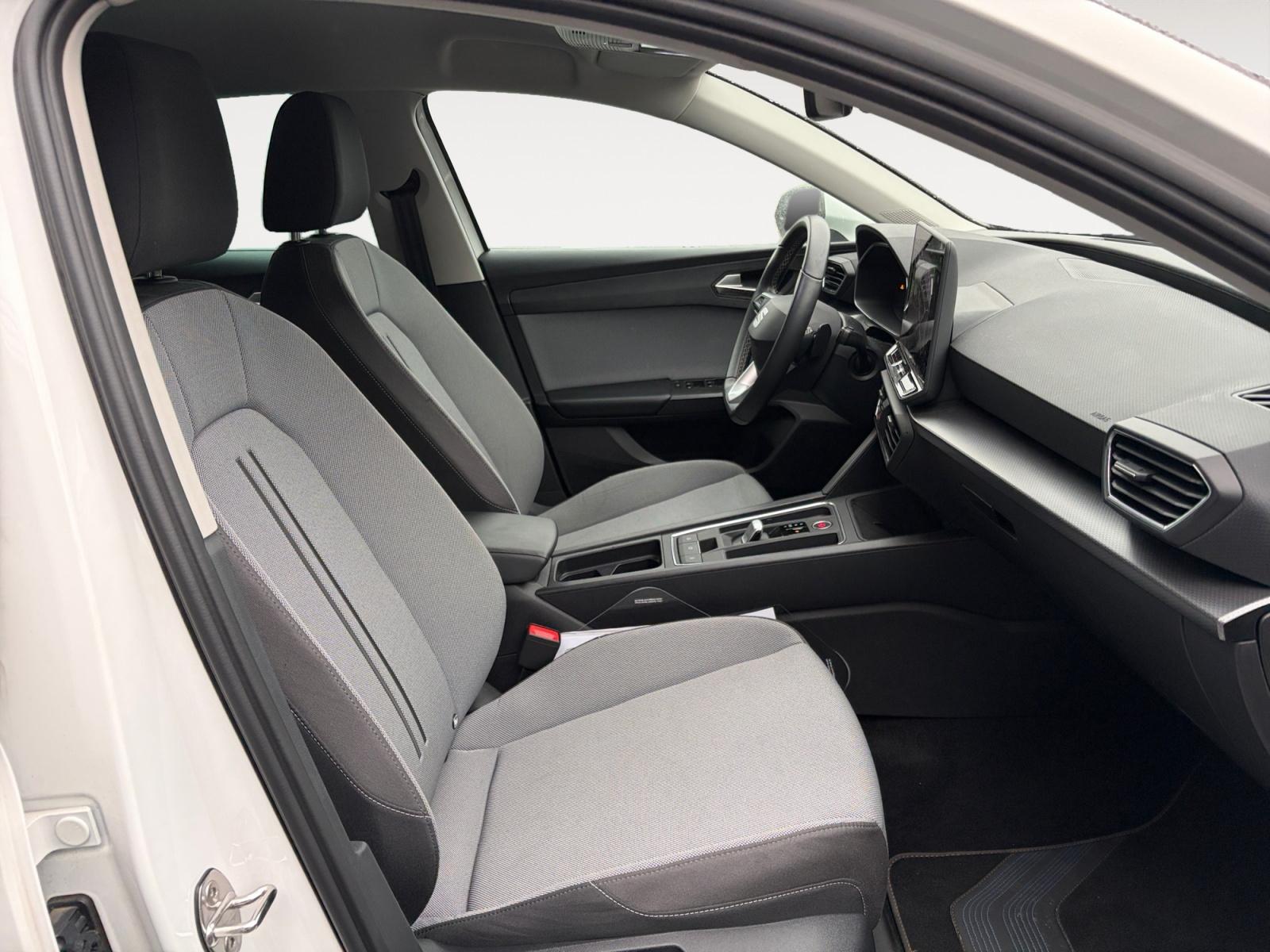 Fahrzeugabbildung SEAT Leon Road Edition 1.5 eTSI 110 kW (150 PS) 7-Gang-DSG